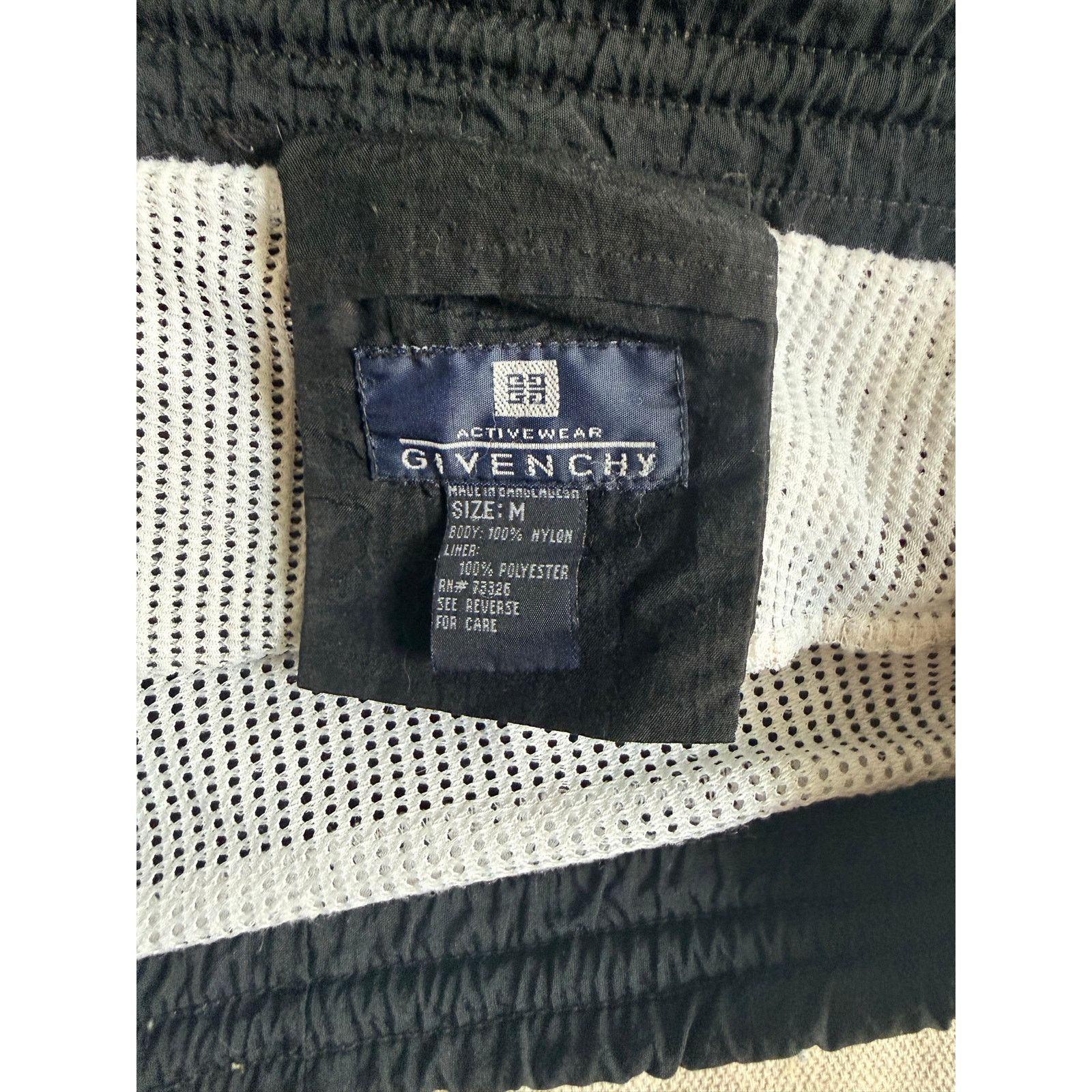 Givenchy Vintage 90s Givenchy Activewear Nylon Swim Trunks Gym Shorts Size US 32 / EU 48 - 5 Thumbnail