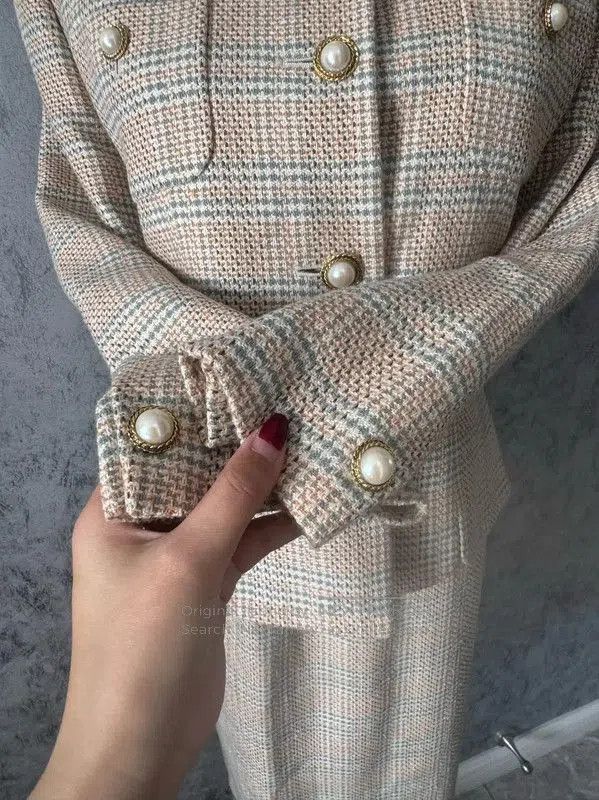 Burberry Burberry Color-Block Wool Blend Mid-Length Coat. Size L / US 10 / IT 46 - 9 Thumbnail