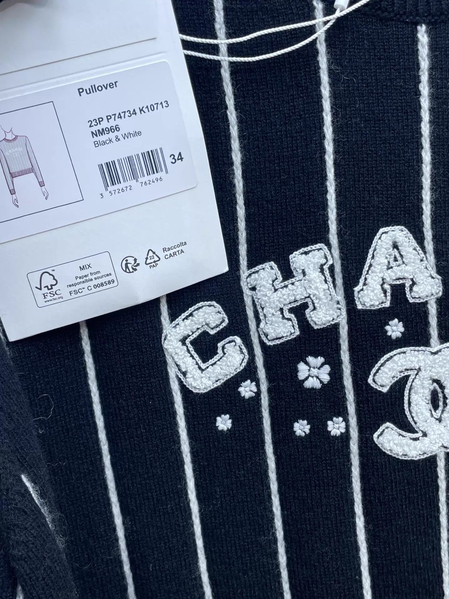Chanel Chanel Black & White V Stripe Logo Knit Sweater 34 Size XS / US 0-2 / IT 36-38 - 4 Thumbnail