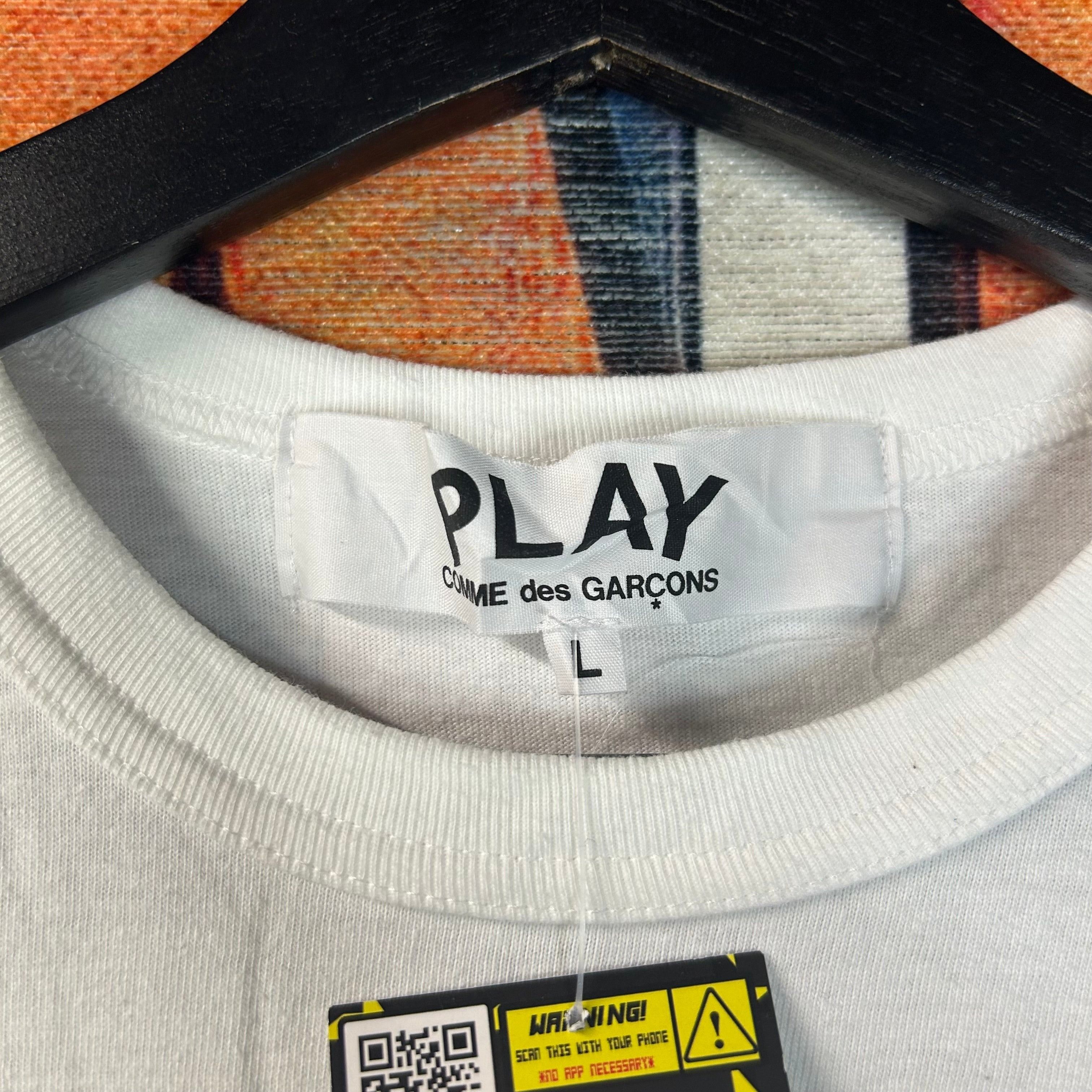 Comme des Garcons PLAY Comme des Garçons PLAY Heart Tee Size Large Size US L / EU 52-54 / 3 - 3 Thumbnail