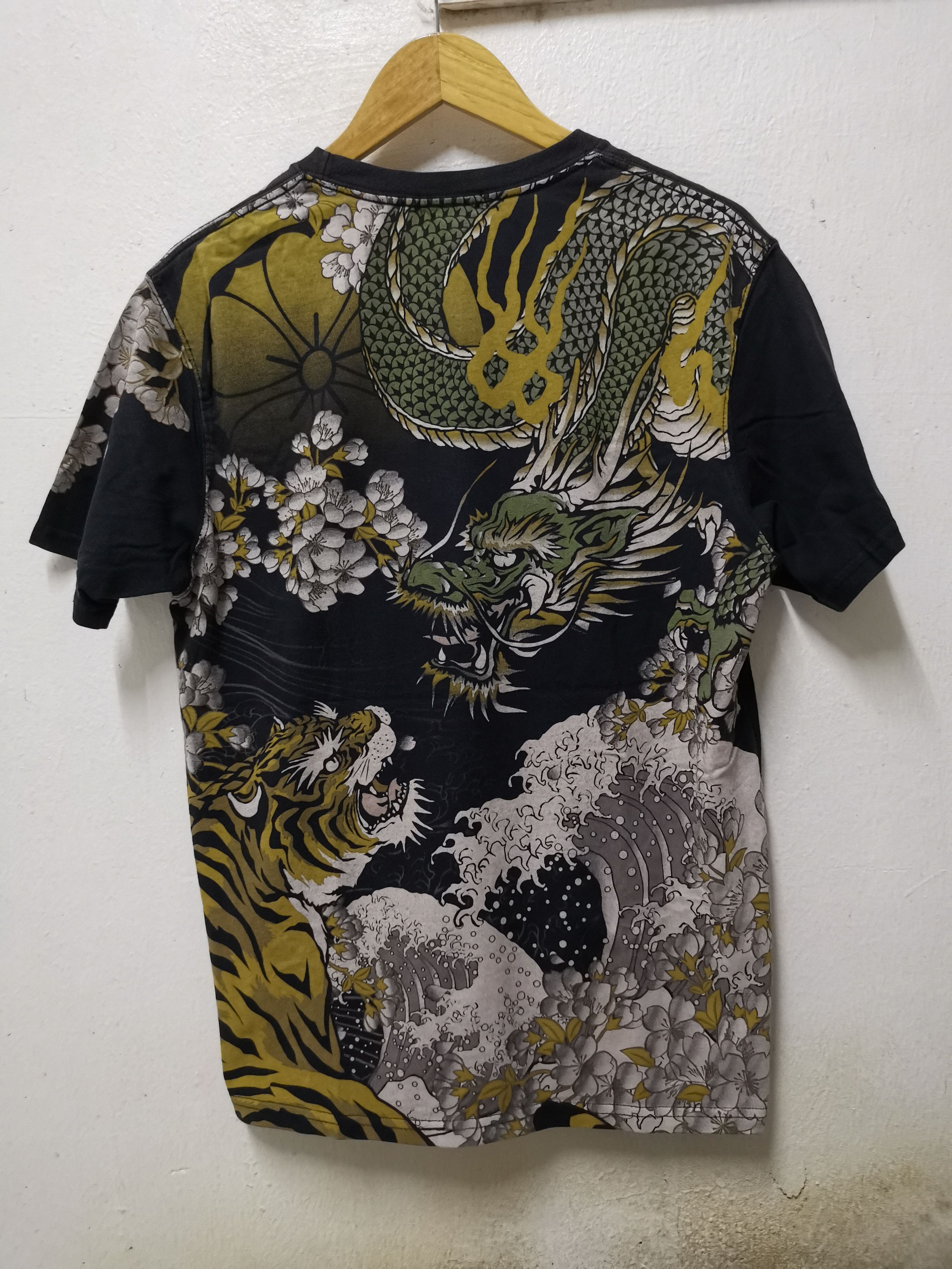 Japanese Brand Japanesse karakuri tshirt nice backprint design Size US M / EU 48-50 / 2 - 1 Thumbnail