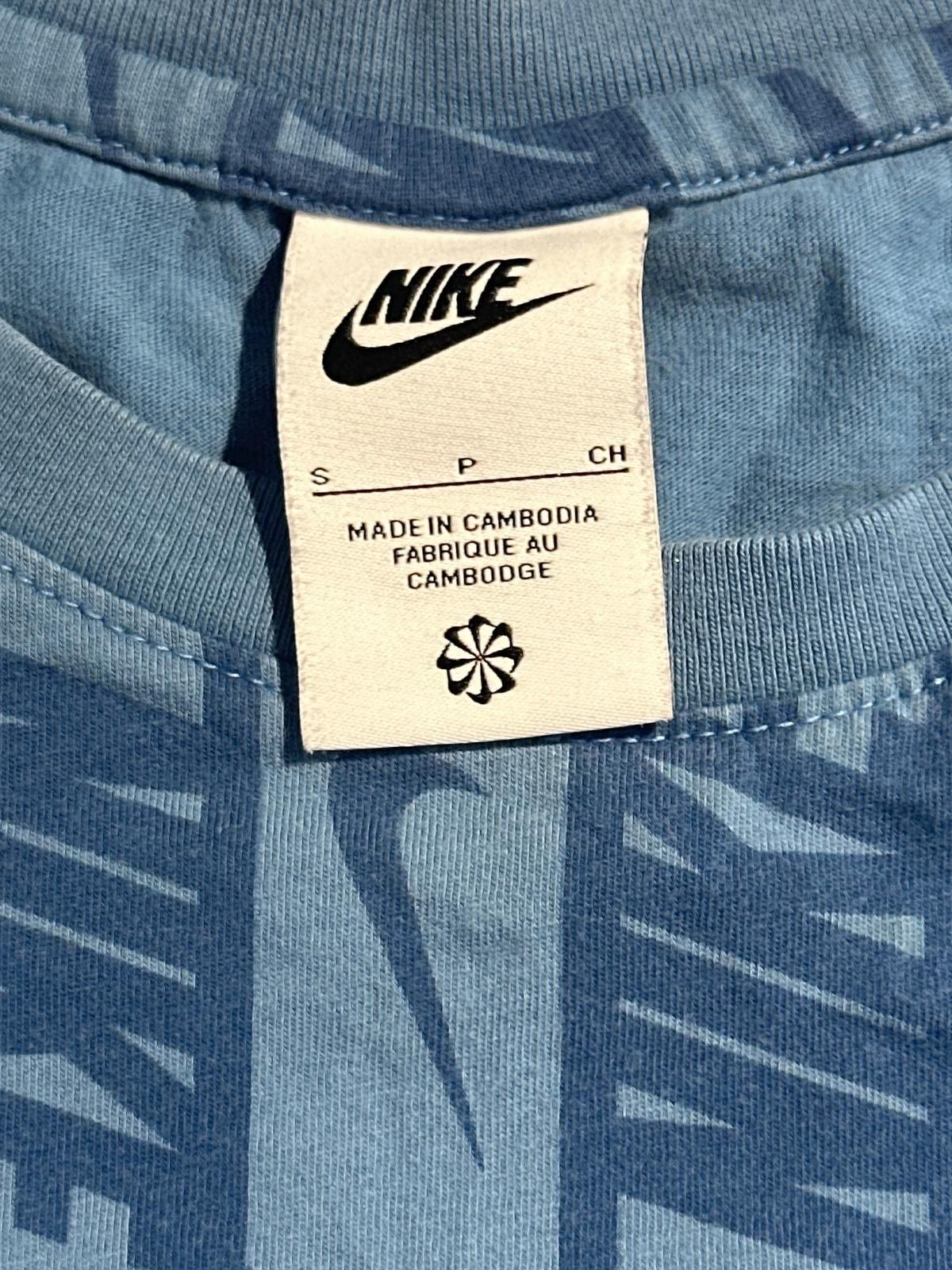 Other Men's Small Nike All-over-print tee Size US S / EU 44-46 / 1 - 3 Thumbnail