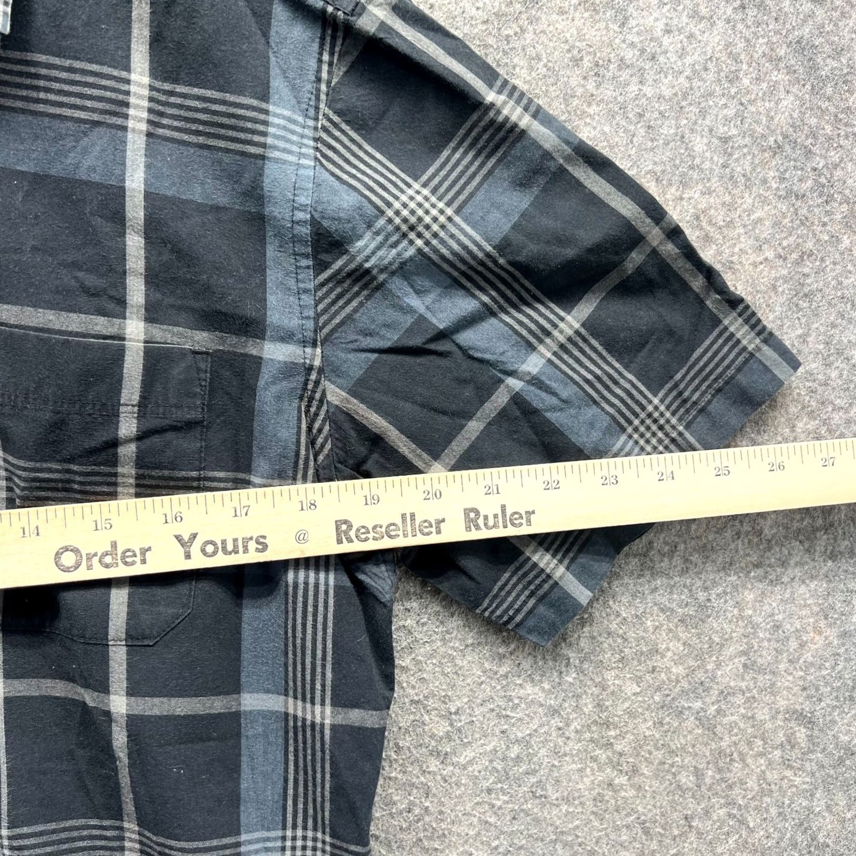 Quiksilver Quiksilver Shirt Men Small Black Blue Plaid Button-Down Short Sleeve Vintage Size US S / EU 44-46 / 1 - 3 Thumbnail