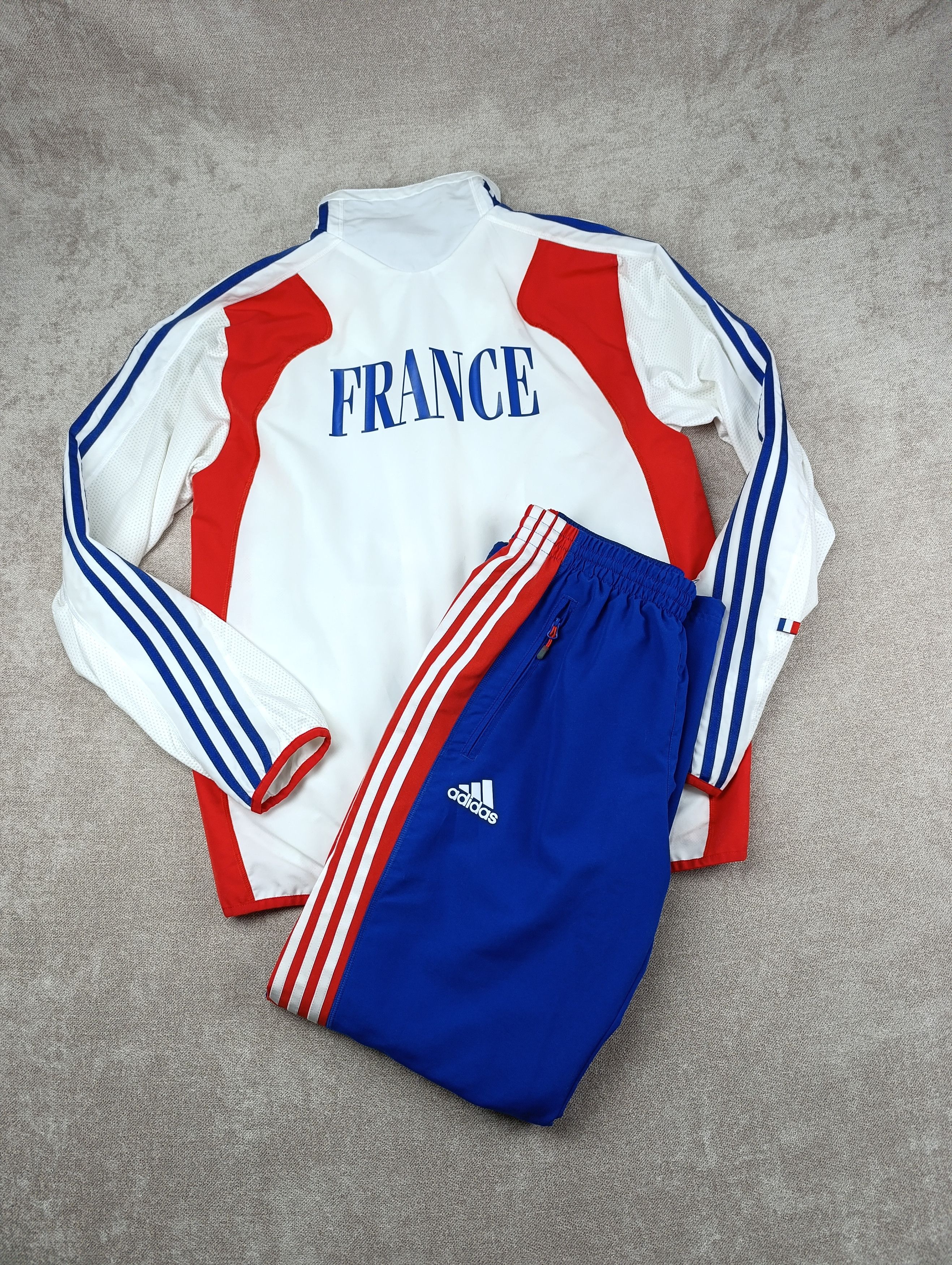 Adidas ADIDAS FRANCE VINTAGE TRACKSUIT ON DRAWSTRING Size US S / EU 44-46 / 1 - 3 Thumbnail