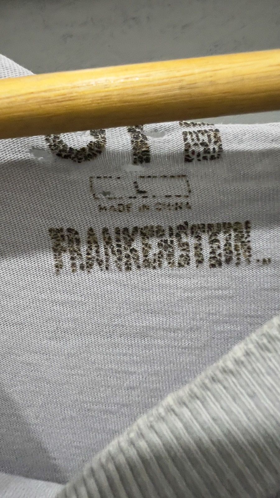 Uniqlo Tshirt Frankenstein Uniqlo Size US L / EU 52-54 / 3 - 5 Thumbnail