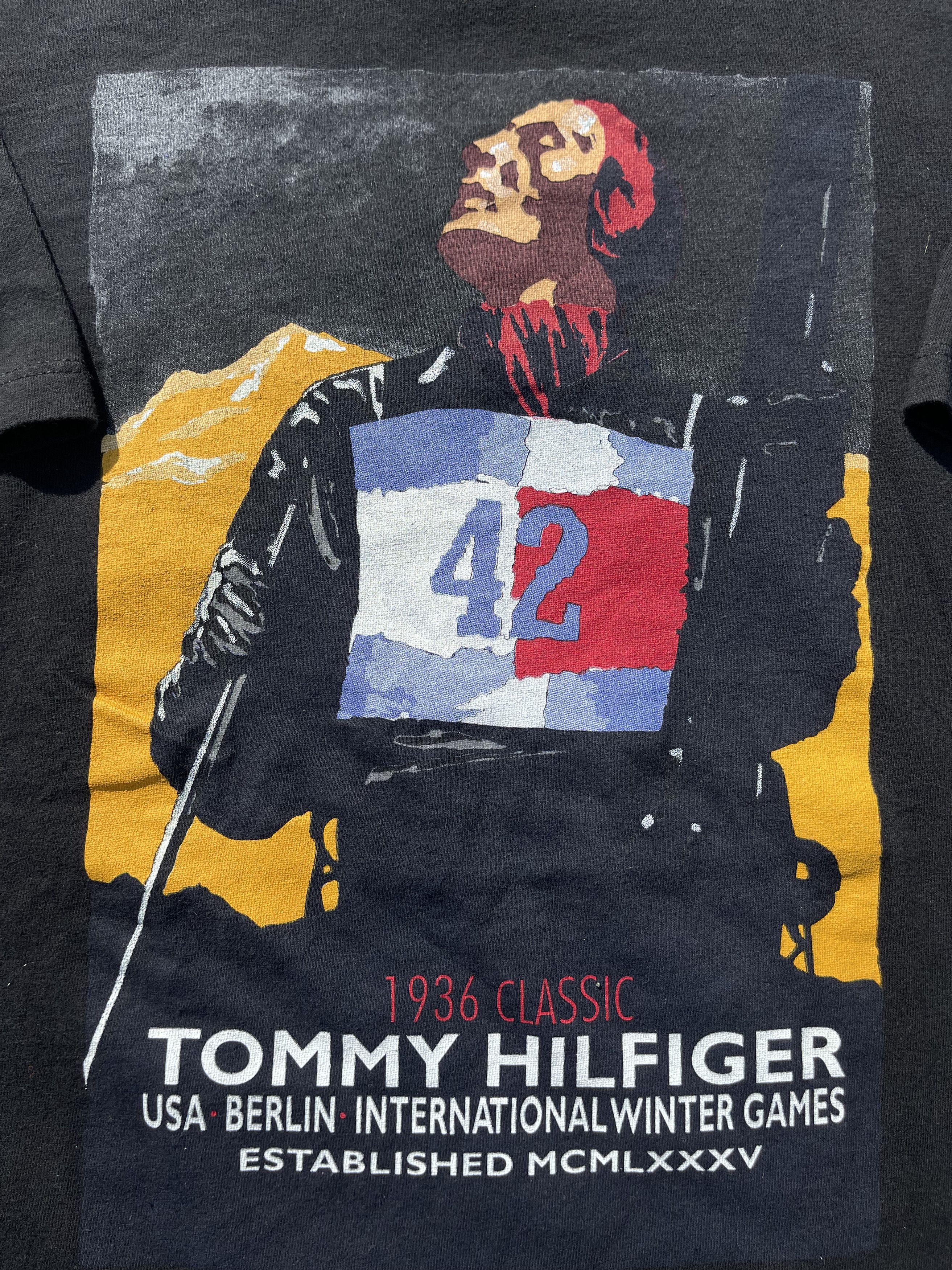 Tommy Hilfiger × Tommy Jeans × Vintage Tommy Hilfiger Ski Club 90's Vintage Winter Olympics T-Shirt Size US L / EU 52-54 / 3 - 6 Thumbnail