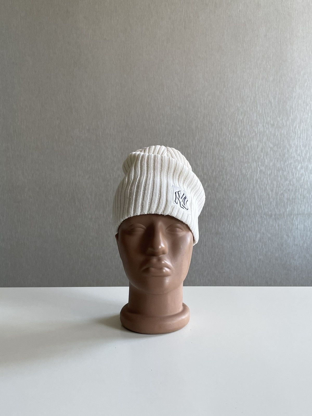 New York Yankees NY Yankees: An Ivory, Striped Facture Hat 00s Size ONE SIZE - 4 Thumbnail