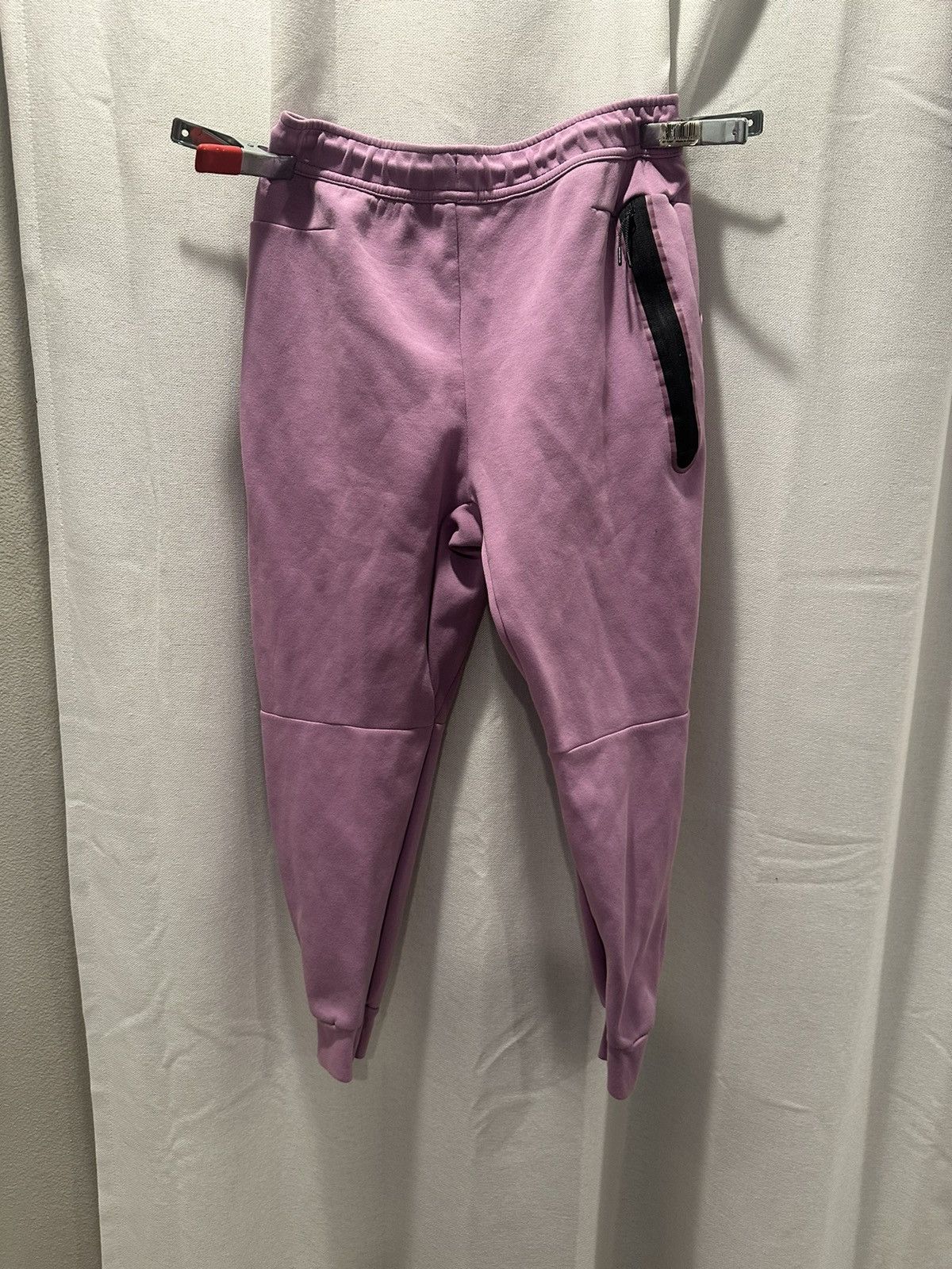 Nike Nike tech light purple sweats Size US 30 / EU 46 - 2 Thumbnail