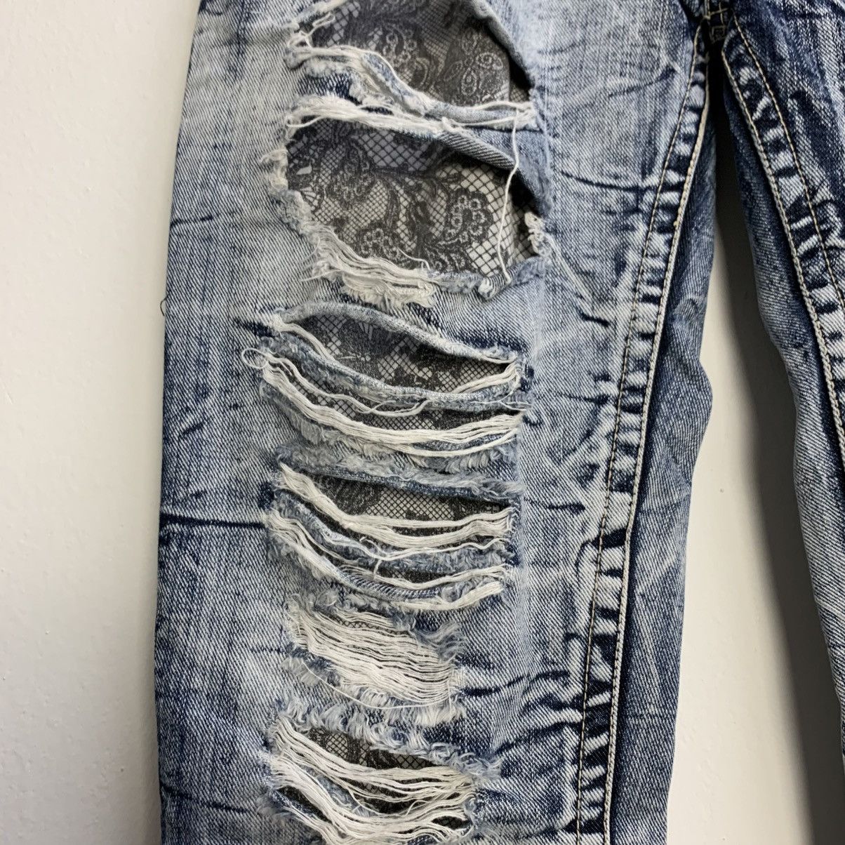 Japanese Brand Rare The Vintage Standard Denim Clawmark Distressed Jeans Size US 29 - 4 Thumbnail