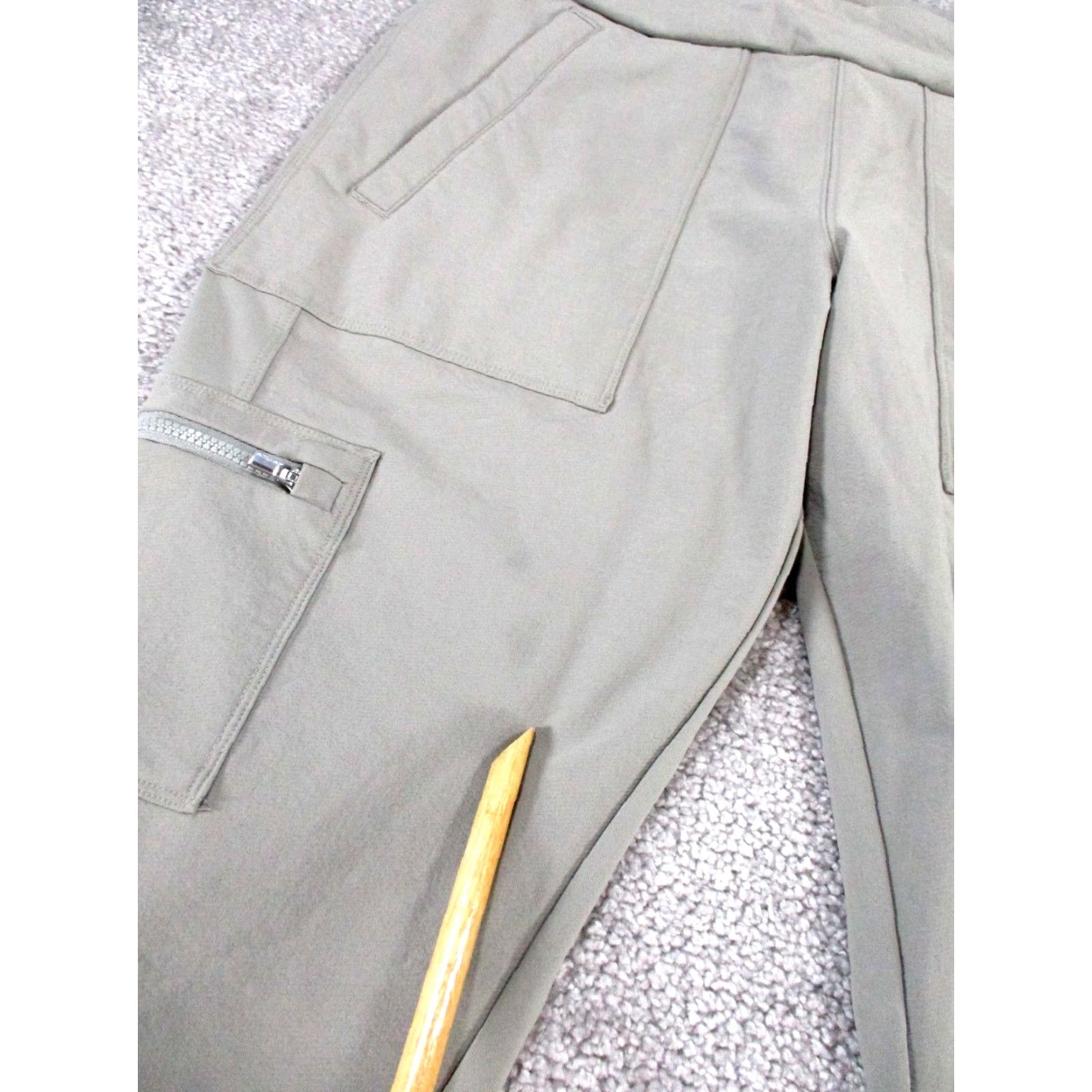Athleta Athleta Pants Womens 6 Gray High Rise Cargo Tights Athleisure City Activewear 90s? Size 28" / US 6 / IT 42 - 2 Thumbnail