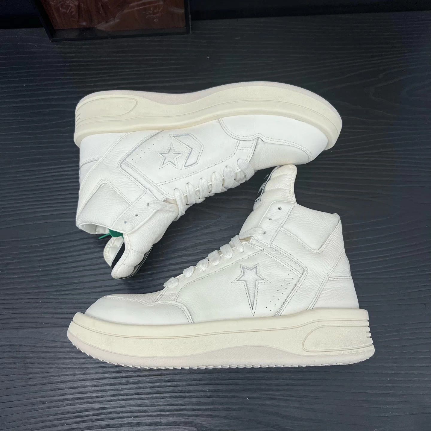 Converse Converse Egret 45 Worn Once Like New Size US 12 / EU 45 - 2 Thumbnail