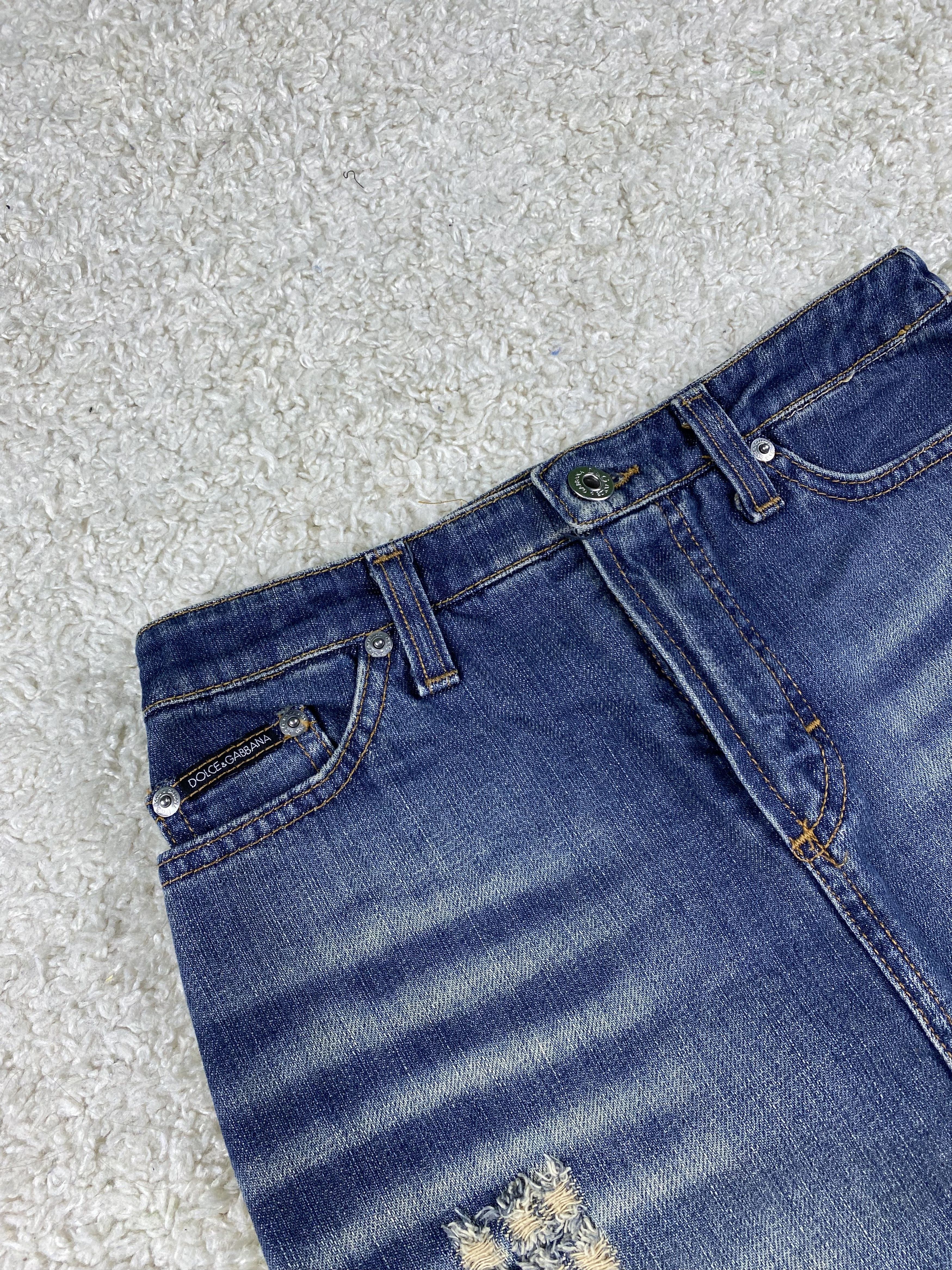 Dolce & Gabbana Dolce & Gabbana Women’s Blue Denim Distressed Skirt sz 26/40 Size 26" / US 2 / IT 38 - 4 Thumbnail