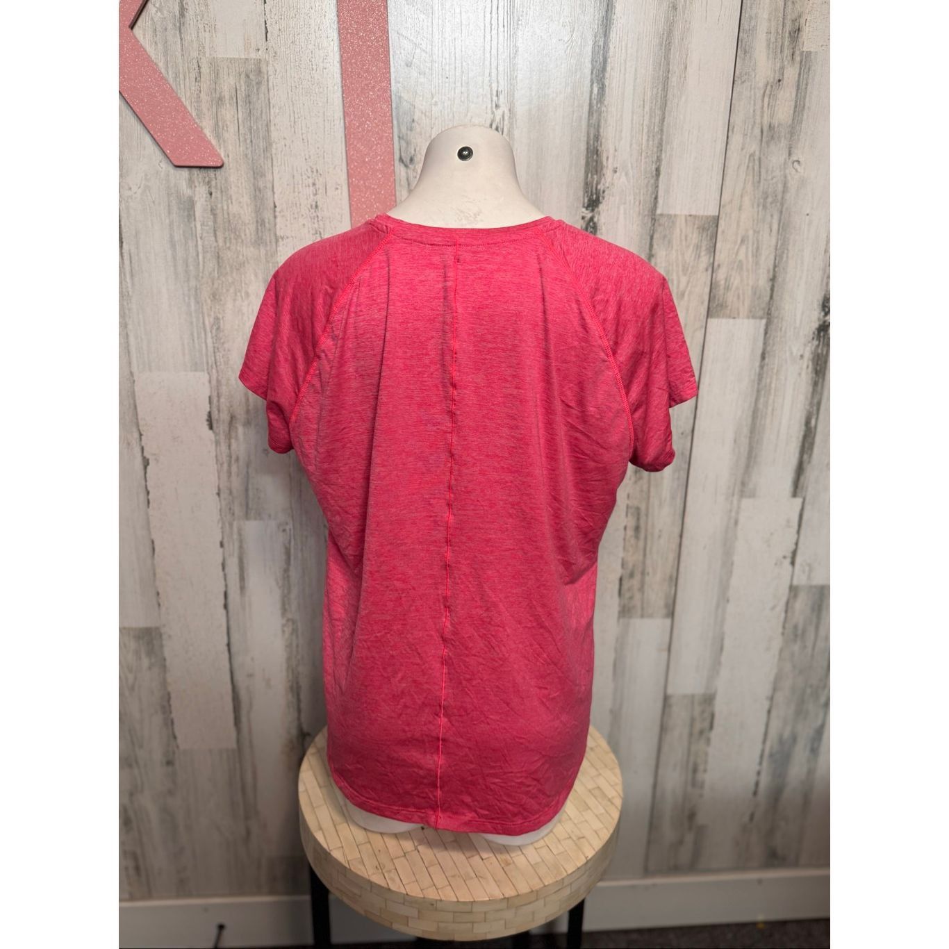Other Women’s Pink Short Sleeve Athletic Tee Shirt XL Lightweight Size XL / US 12-14 / IT 48-50 - 5 Thumbnail