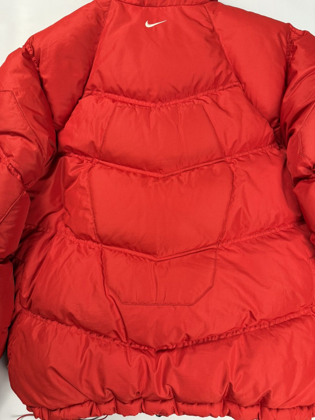 Nike Vintage Nike Puffer Red Down Jacket Y2K Size L Size US L / EU 52-54 / 3 - 7 Thumbnail