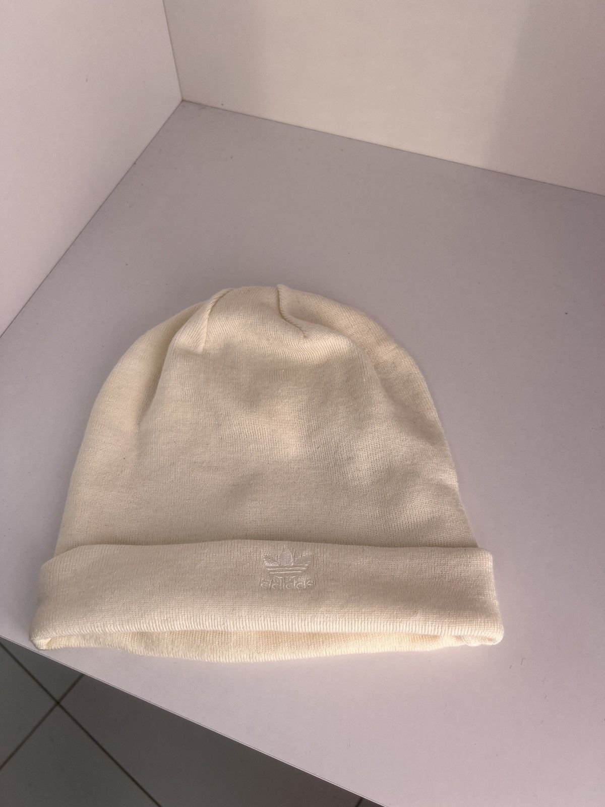 Adidas × Vintage Vintage Adidas Ivy Park White Beanie Size ONE SIZE - 3 Thumbnail