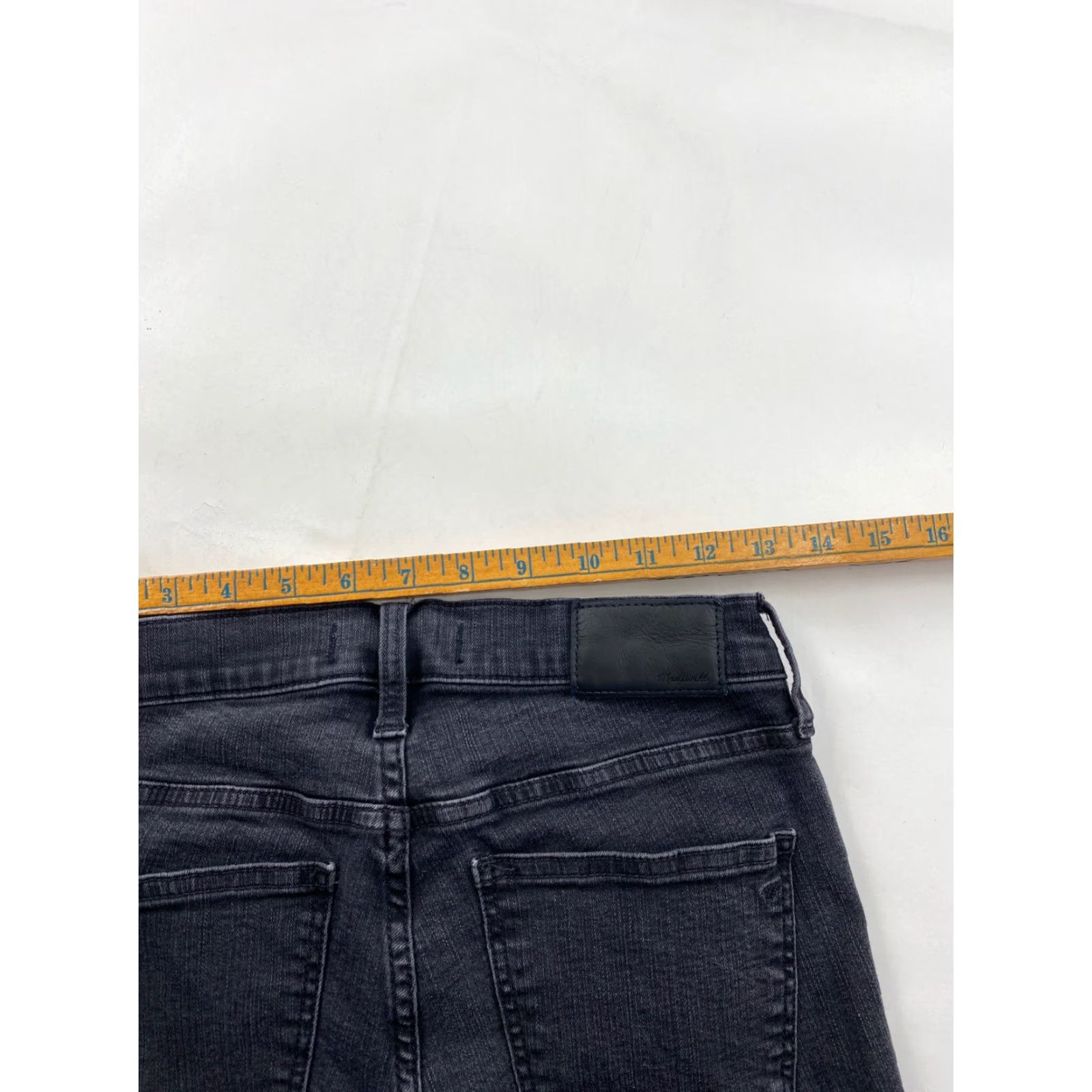 Madewell Madewell Jeans Womens 26 Black 9 inch Mid Rise Skinny Pockets Slimming jeans Size 26" / US 2 / IT 38 - 6 Thumbnail