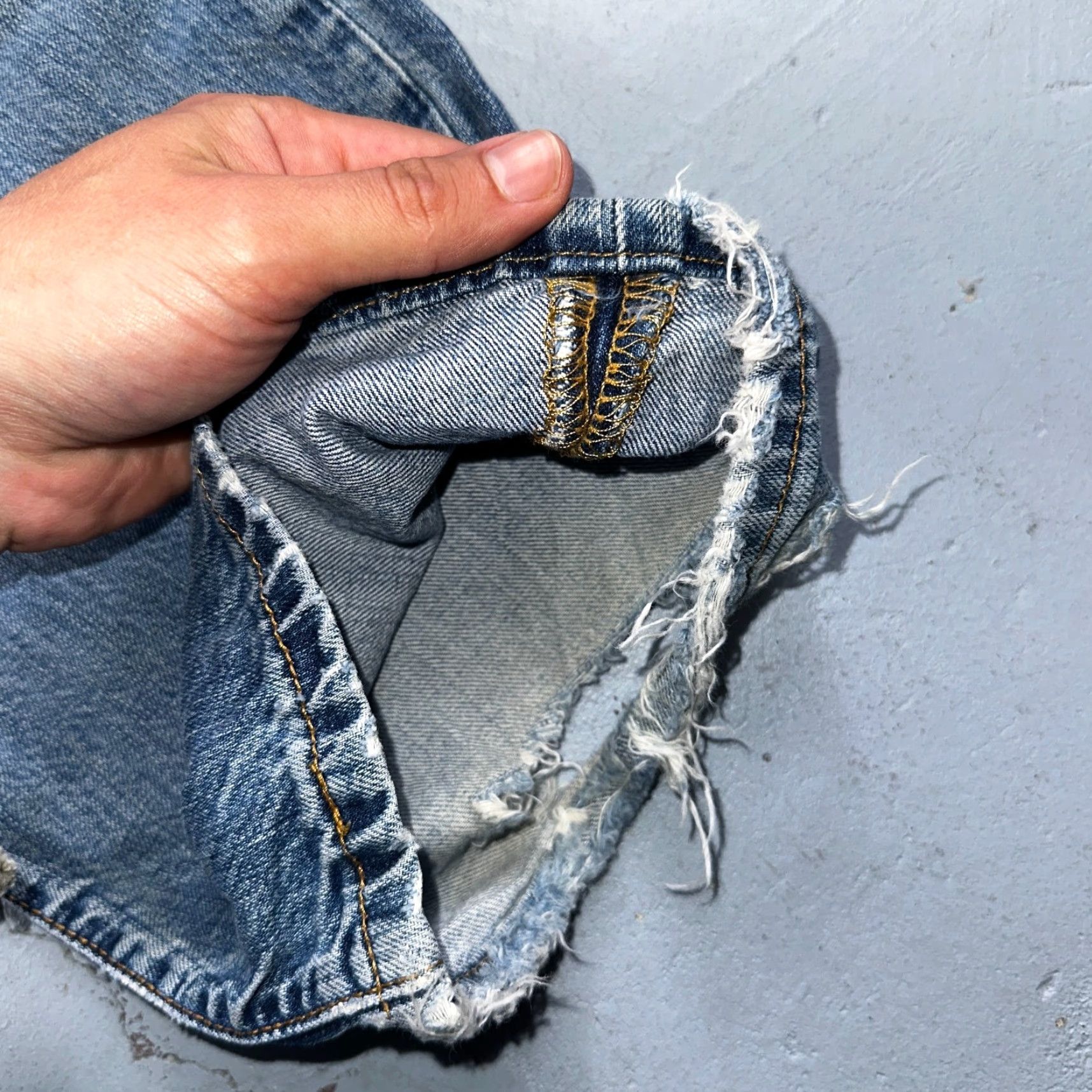 Levi's VINTAGE Levi's 501 Jeans Straight Denim Blue Light Wash 36x32 90s XX Regular Mens Size US 36 / EU 52 - 4 Thumbnail