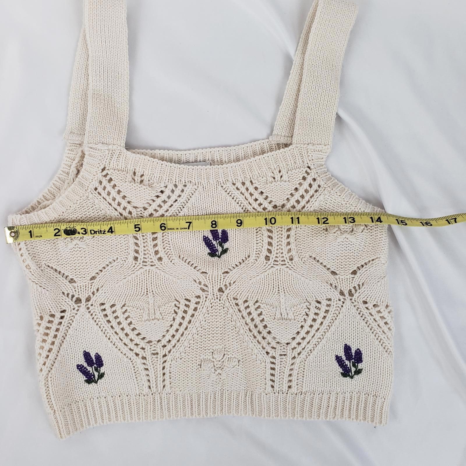 Designer Pink Rose Embroidered Crocheted Cream Crop Top Floral Detail Size S / US 4 / IT 40 - 6 Thumbnail