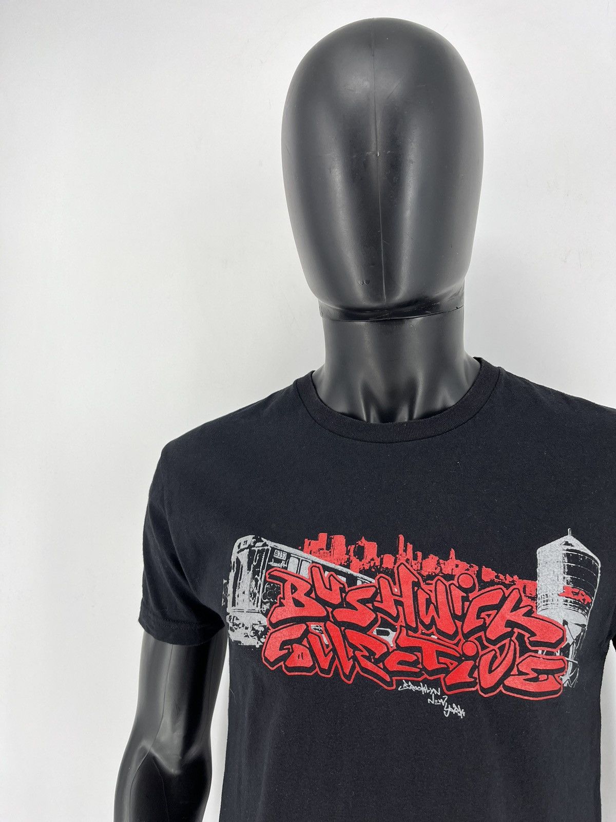 Band Tees Vintage Y2K Bushwick Collective Graphic Print Tshirt Size US S / EU 44-46 / 1 - 6 Thumbnail