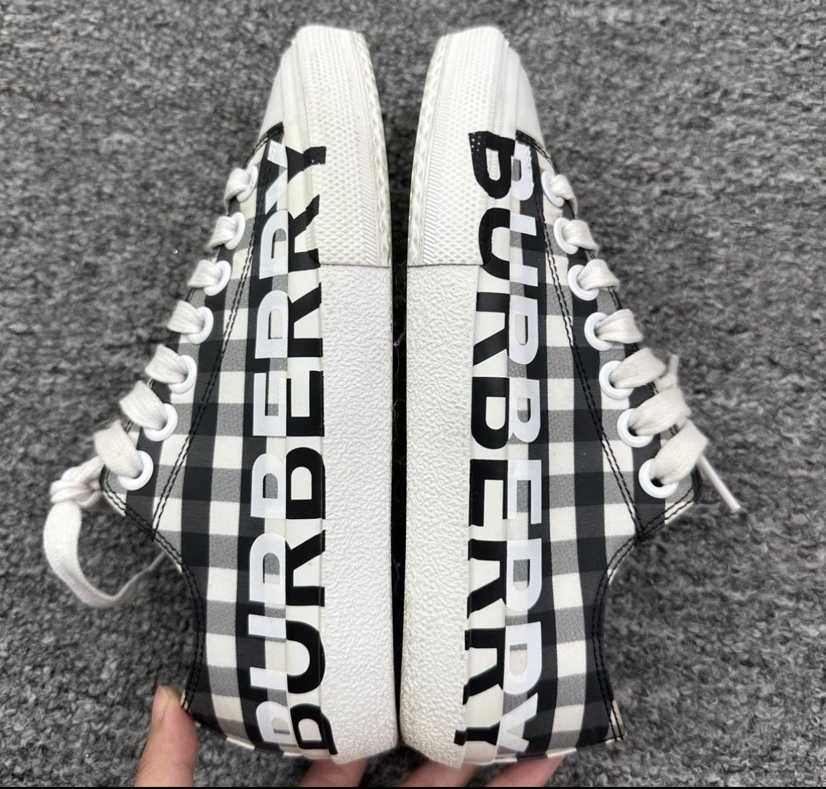 Burberry Burberry Black & White Check Side Logo Sneakers K12 Size US 5 / IT 35 - 3 Thumbnail