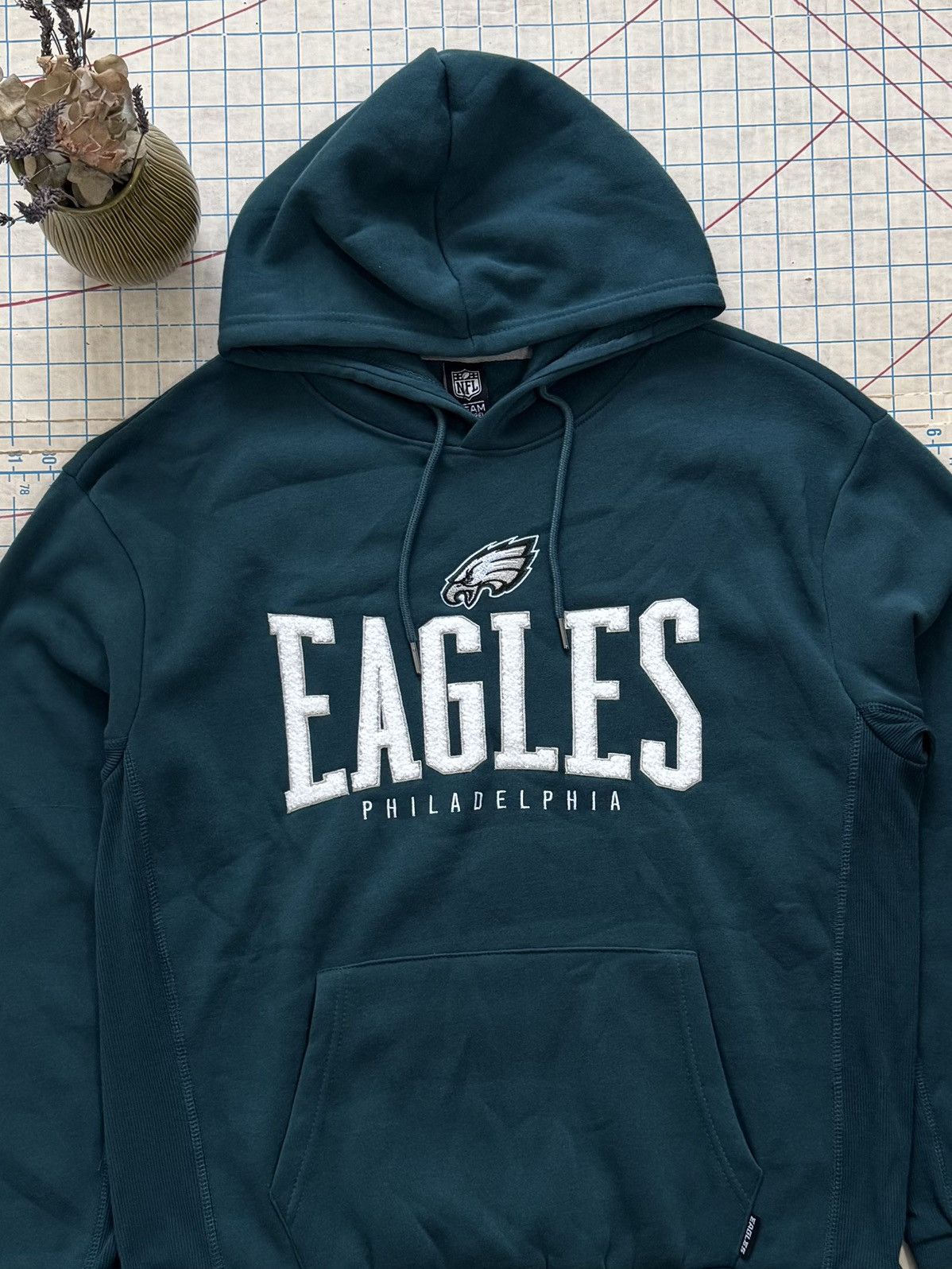 NFL NWOT NFL Team Apparel Philadelphia Eagles Hoodie Mens Large Size US L / EU 52-54 / 3 - 3 Thumbnail