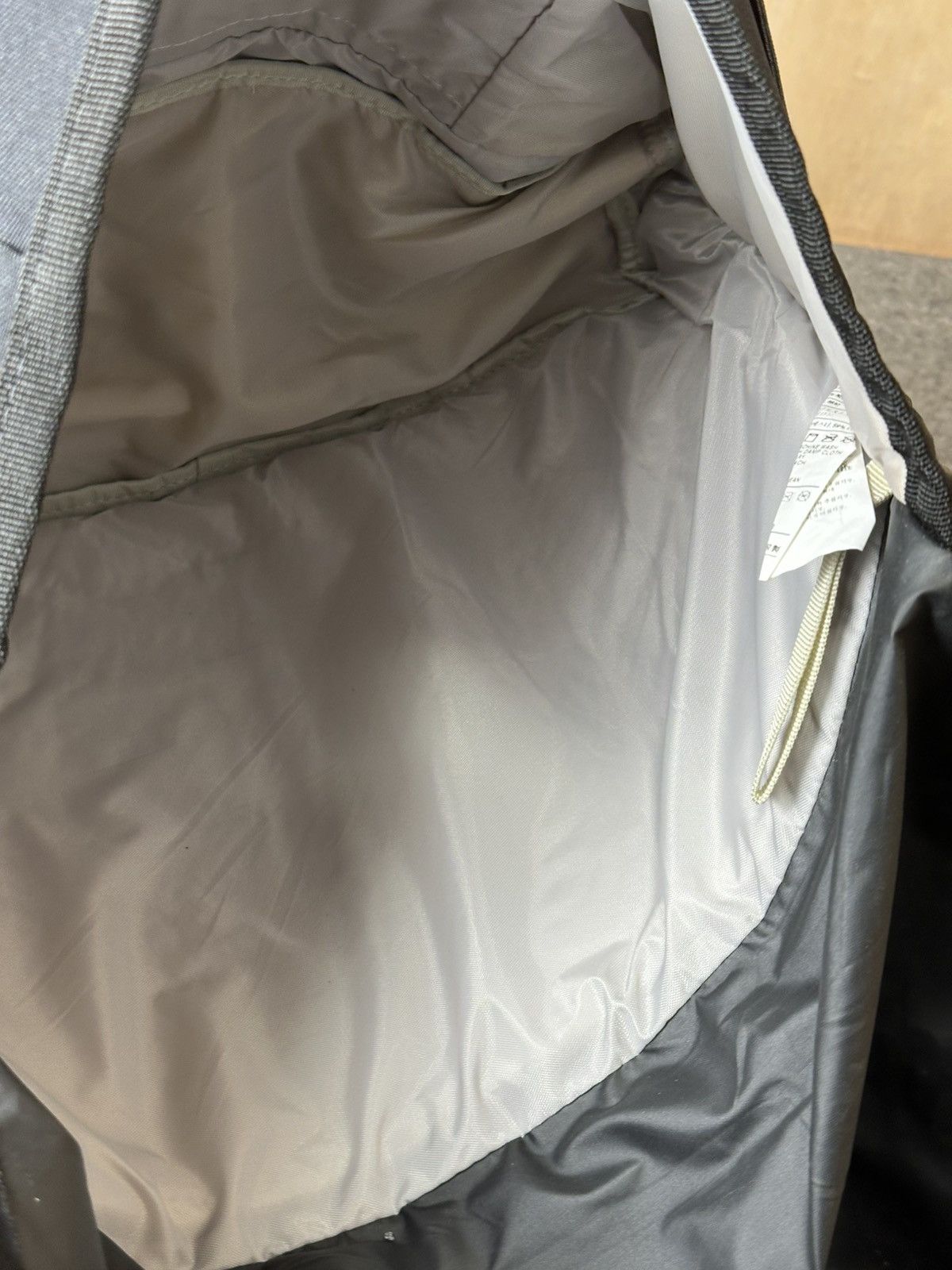 Nike Nike Cordura messenger bag with an adjustable strap. Size ONE SIZE - 11 Thumbnail