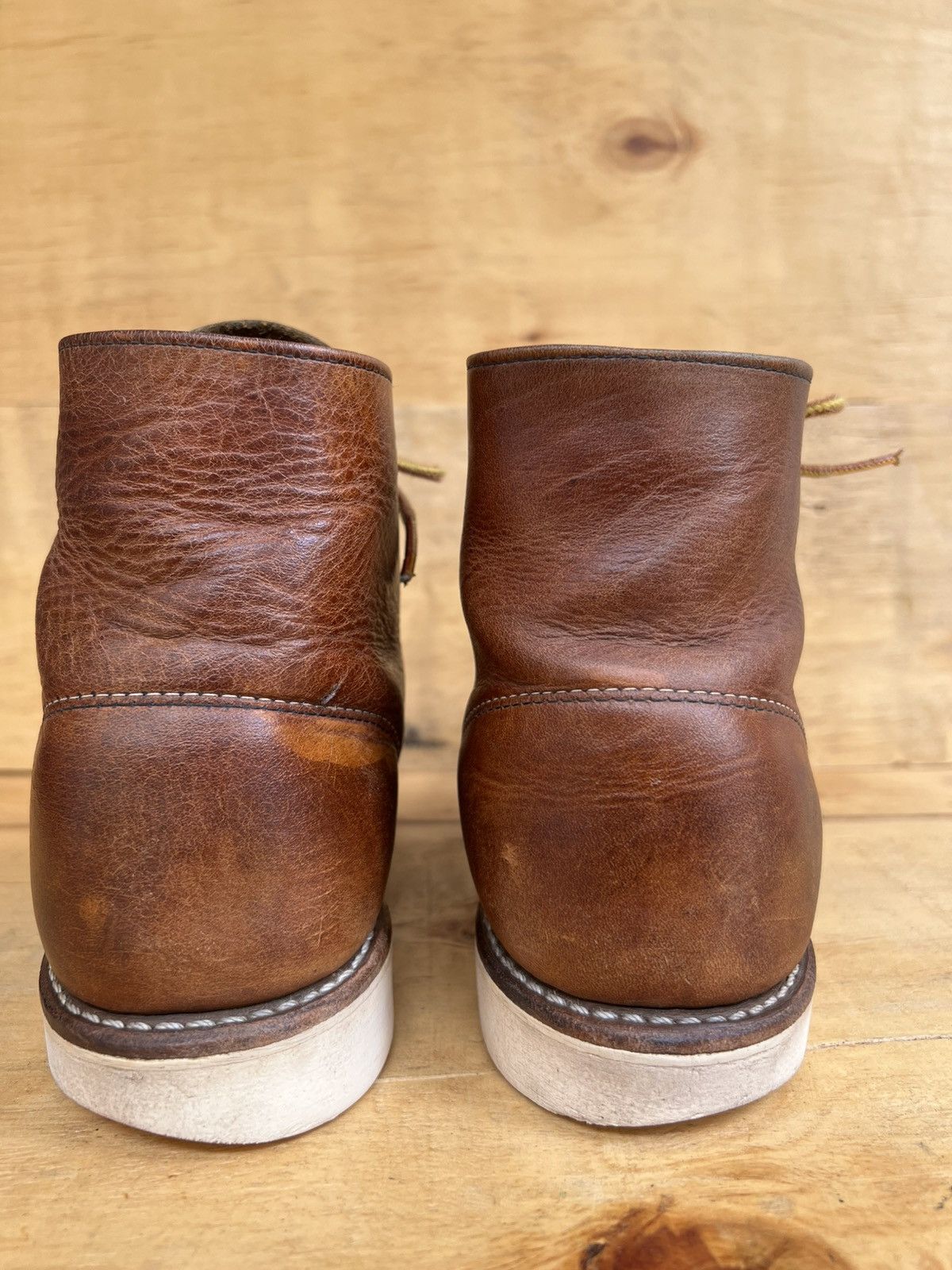 Red Wing Red Wing 9111 Classic Round Toe Brown Leather Boots Size US 7 / EU 40 - 9 Thumbnail