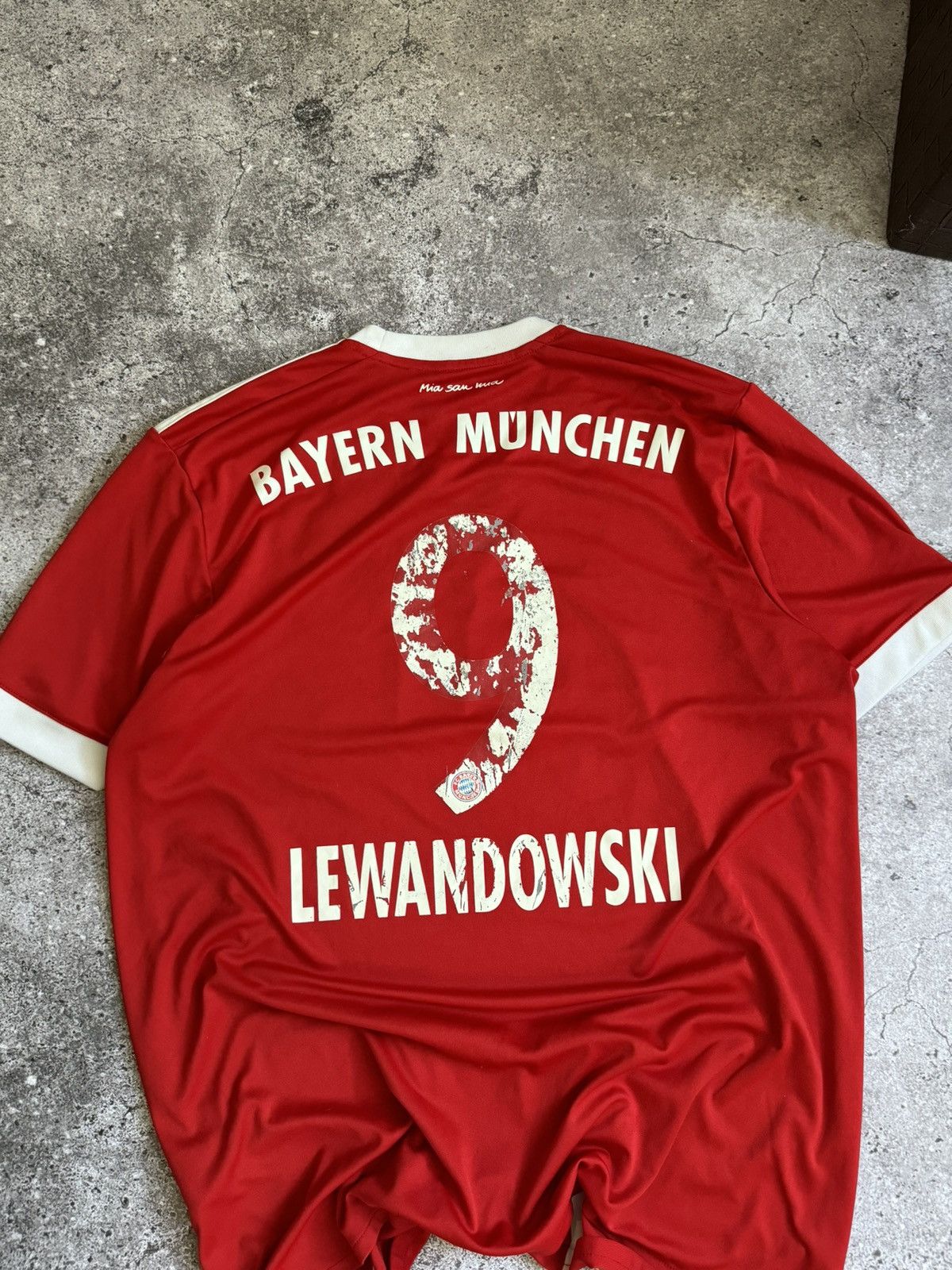 Adidas × Vintage Vintage Adidas Bayern Munchen FC Lewandowski Size US L / EU 52-54 / 3 - 9 Thumbnail