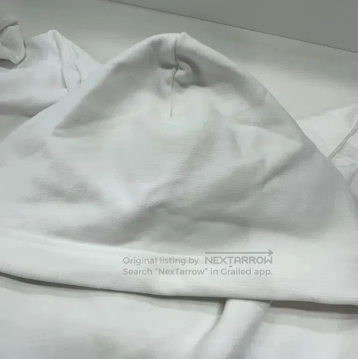 Balenciaga Balenciaga Logo Hoodie for Men in White. Size US M / EU 48-50 / 2 - 7 Thumbnail