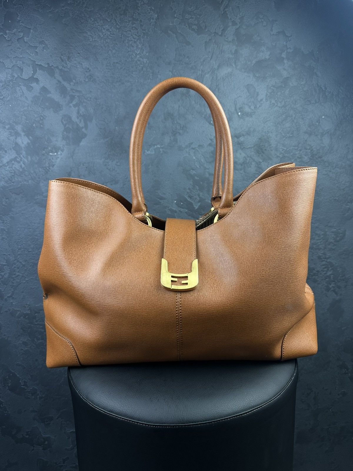 Fendi Fendi Brown Leather Chameleon Shopping Tote Bag Size ONE SIZE - 1 Thumbnail