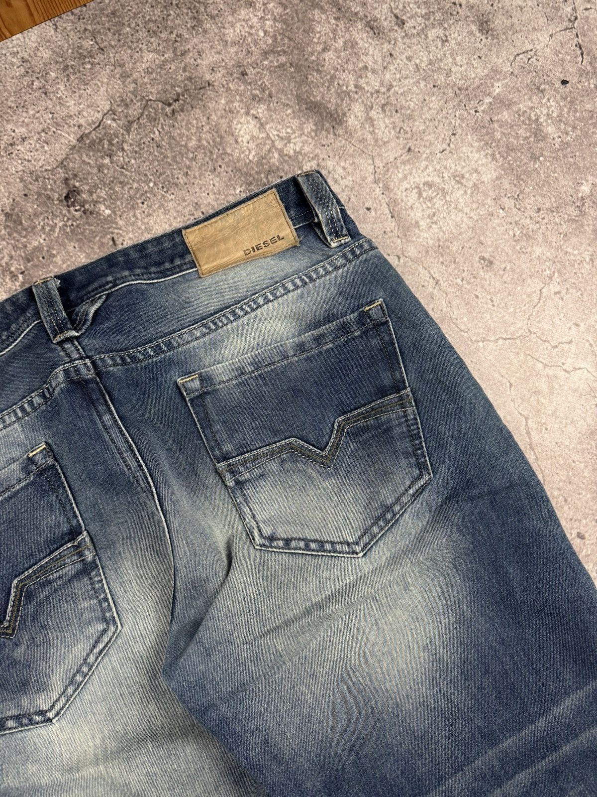 Diesel CRAZY FLARED DIESEL LARKEE JEANS If Six Was Nine japanese Size US 36 / EU 52 - 6 Thumbnail
