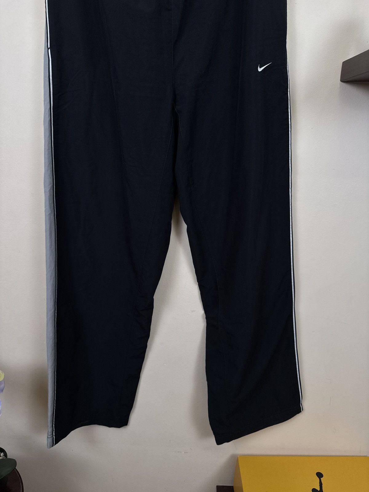 Nike Vintage Nike Pants Nylon Streetwear Straight Black Swoosh XL Size US 36 / EU 52 - 11 Thumbnail