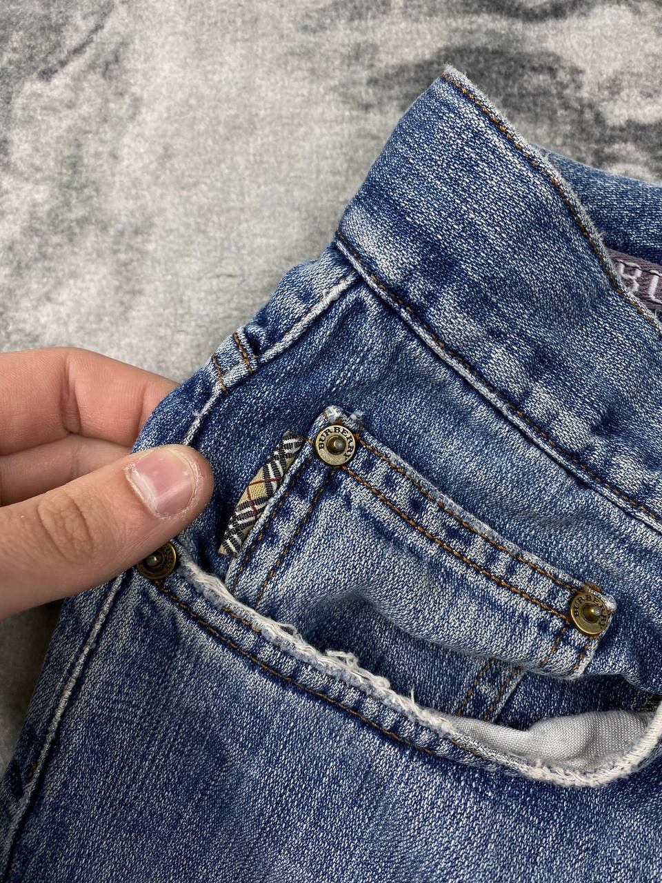 Burberry Vintage Burberry Denim Baggy Jeans Size US 34 / EU 50 - 8 Thumbnail