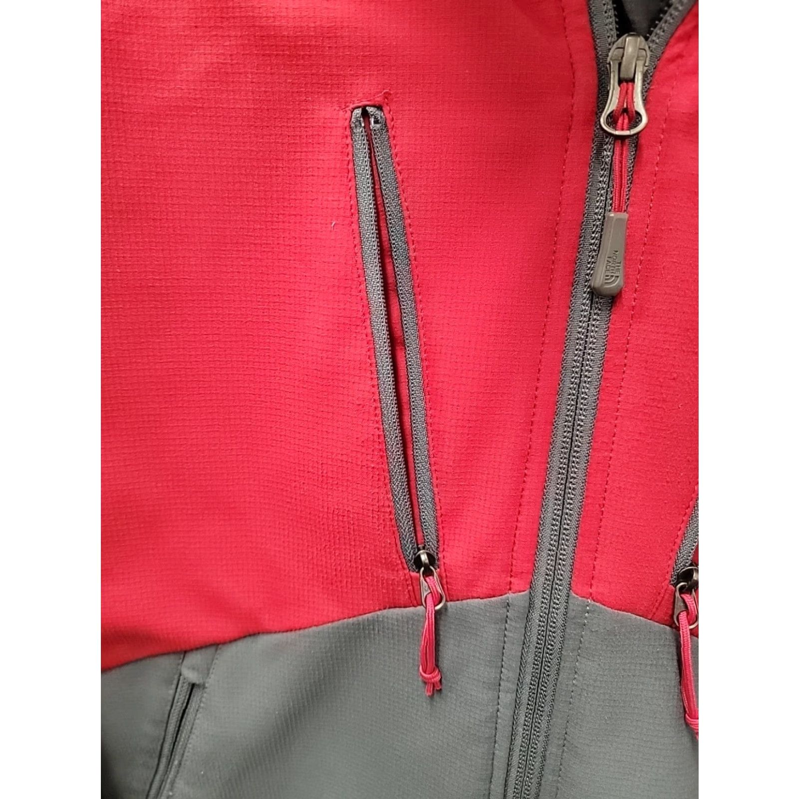 Vintage Northface Apex Elevation Ski Snowboard Jacket Hood Men’s M Red/Gray Size US M / EU 48-50 / 2 - 6 Thumbnail