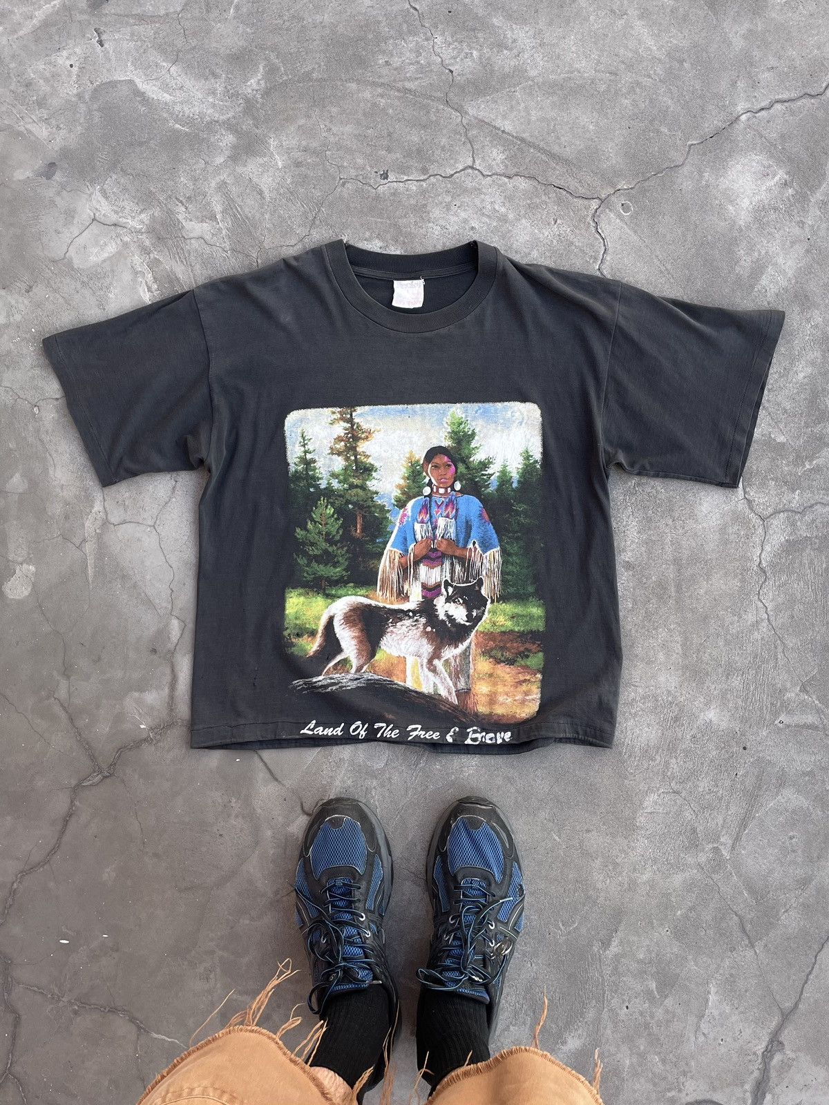 Vintage Ancient 1980s Single Stitched T-Shirt, Sunfade Size US L / EU 52-54 / 3 - 1 Thumbnail
