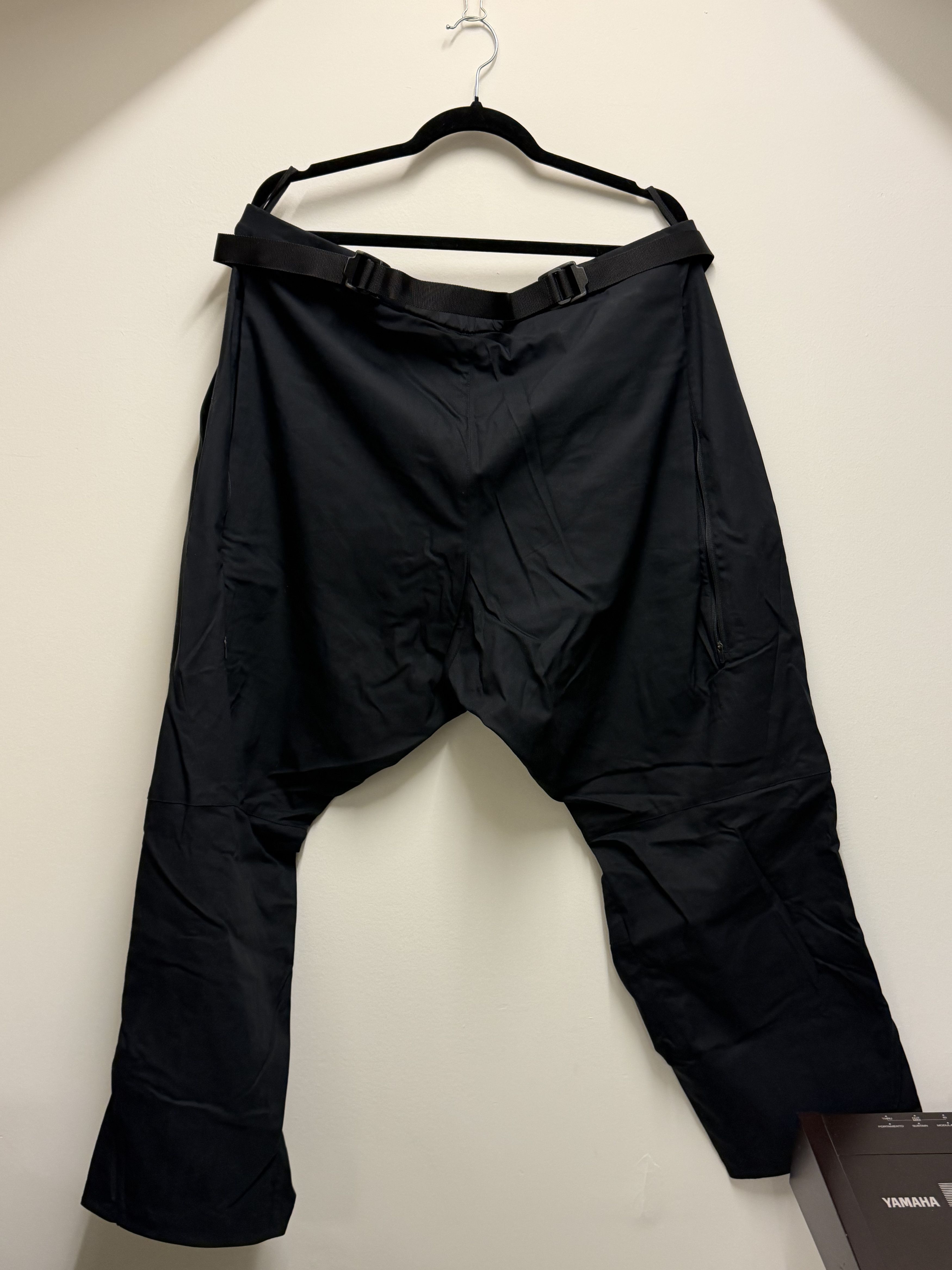 Acronym Acronym P36-CH Size US 34 / EU 50 - 2 Thumbnail