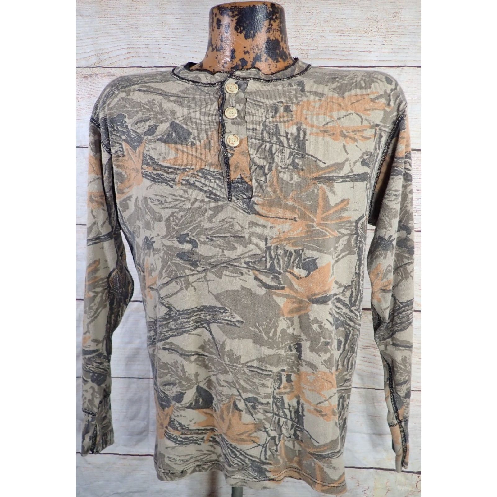 AMO VINTAGE Camo Shirt Mens L Realtree Camouflage Henley Thermal Base Layer Outdoor Duofold Long Sleeve Knit Cotton 100% Cotton USA Made Mens Hunting Size US L / EU 52-54 / 3 - 2 Thumbnail