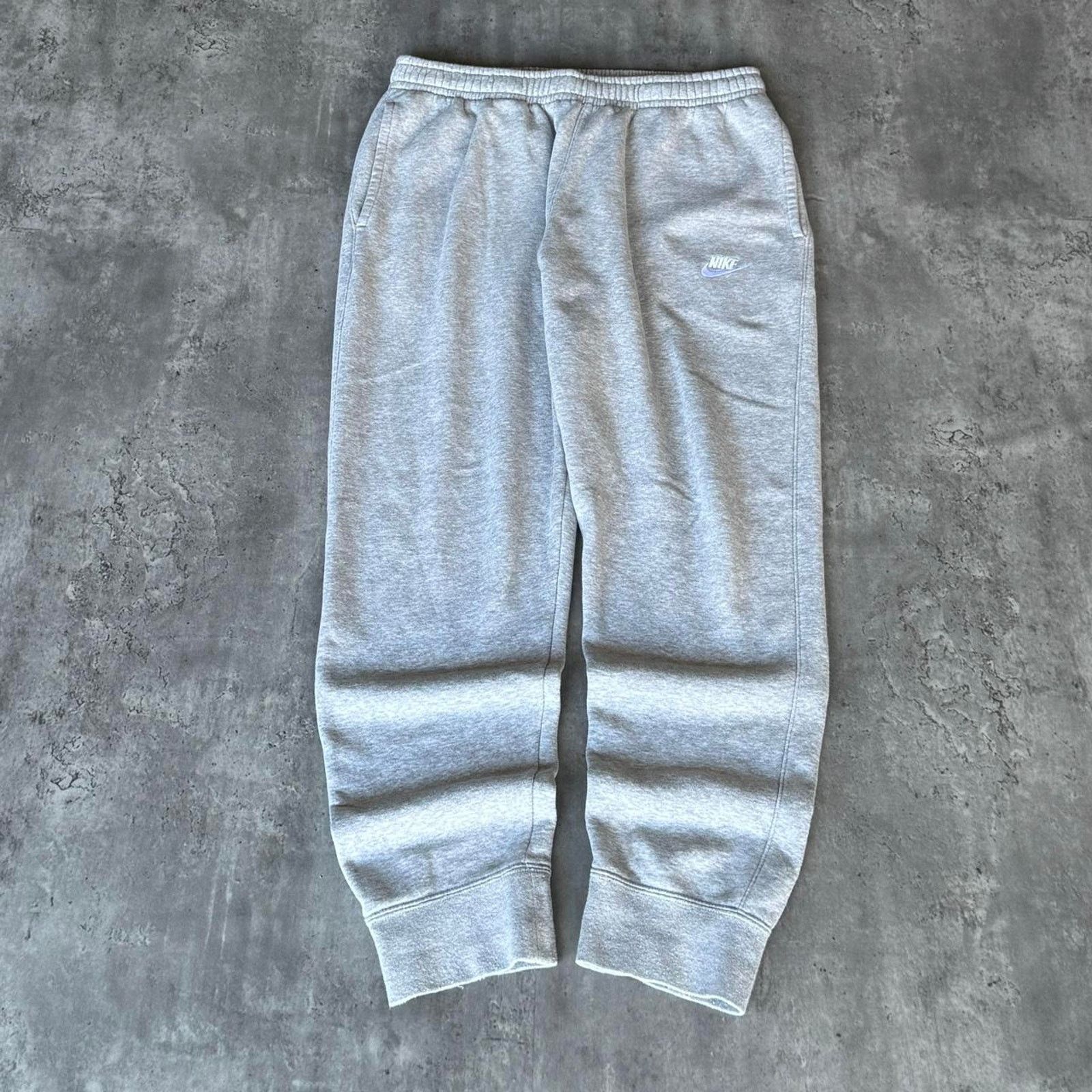 Nike × Nike ACG × Vintage Vintage Y2K Nike Grey & White Embroidered Tech Sweatpants Size US 34 / EU 50 - 1 Thumbnail