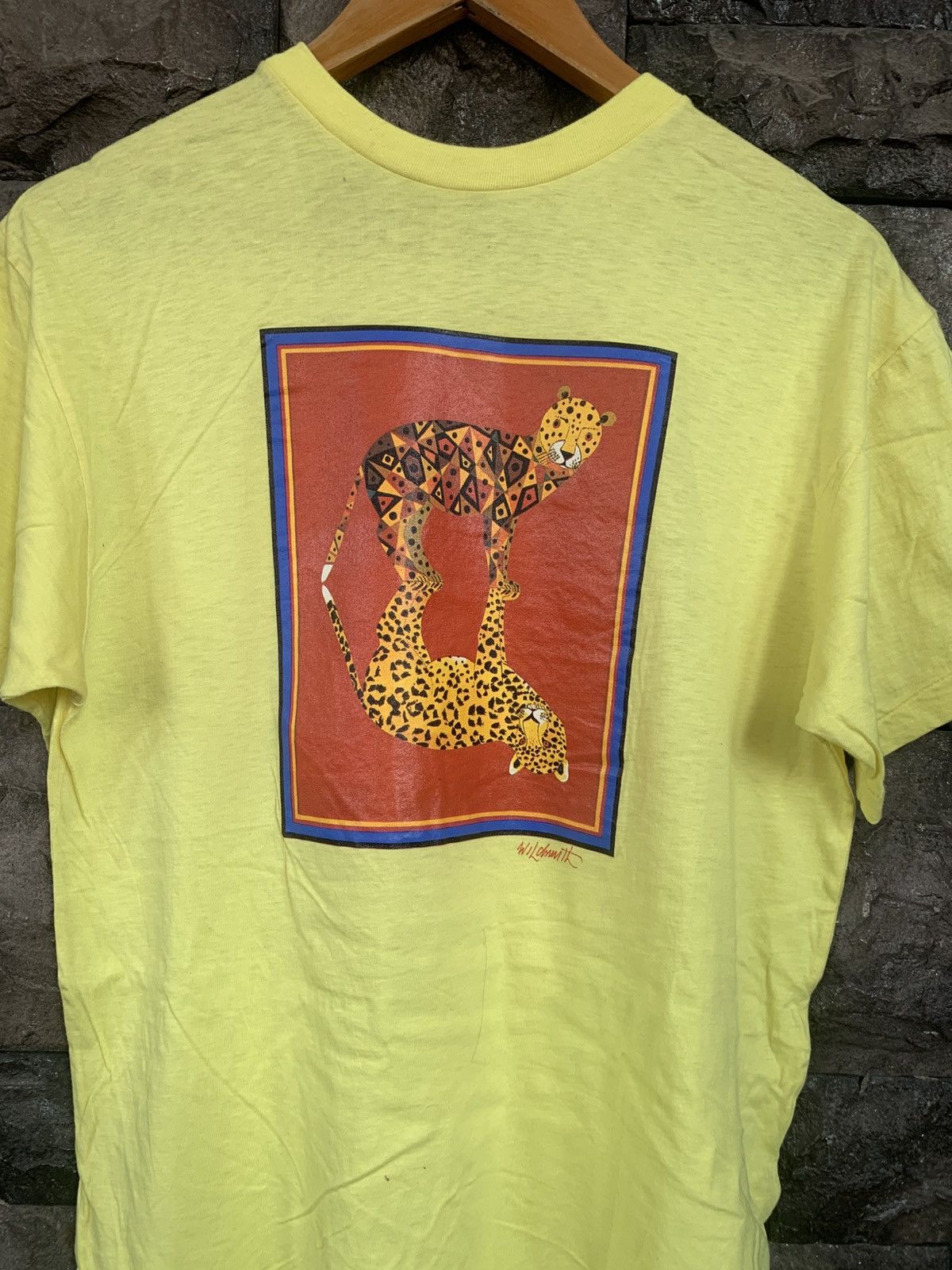 Arts & Science Vintage Brian Wildsmith Cheetah Painting Artwork T shirt Size US M / EU 48-50 / 2 - 2 Thumbnail