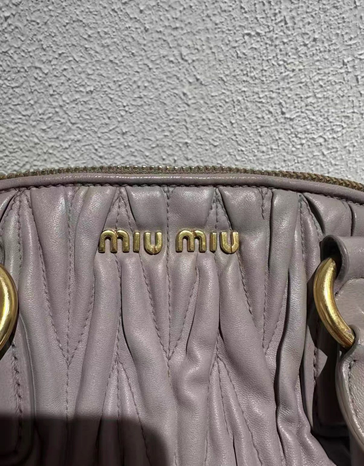 Miu Miu Miu Miu milk tea-colored lambskin ruched shell bag J38 Size ONE SIZE - 4 Thumbnail