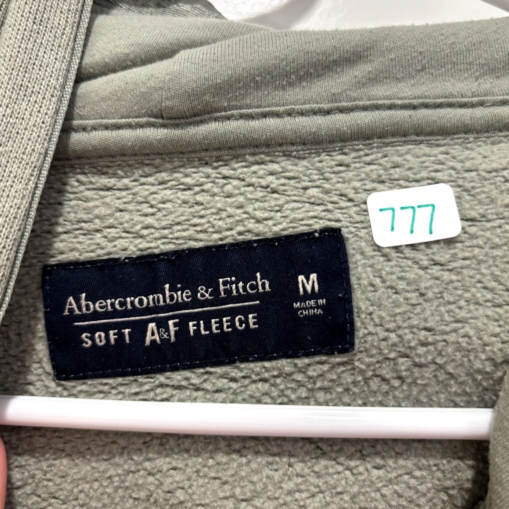 Abercrombie & Fitch Abercrombie & Fitch Mens Hoodie M Sage Green Fleece Embroidered Logo Soft A&F Size US M / EU 48-50 / 2 - 2 Thumbnail