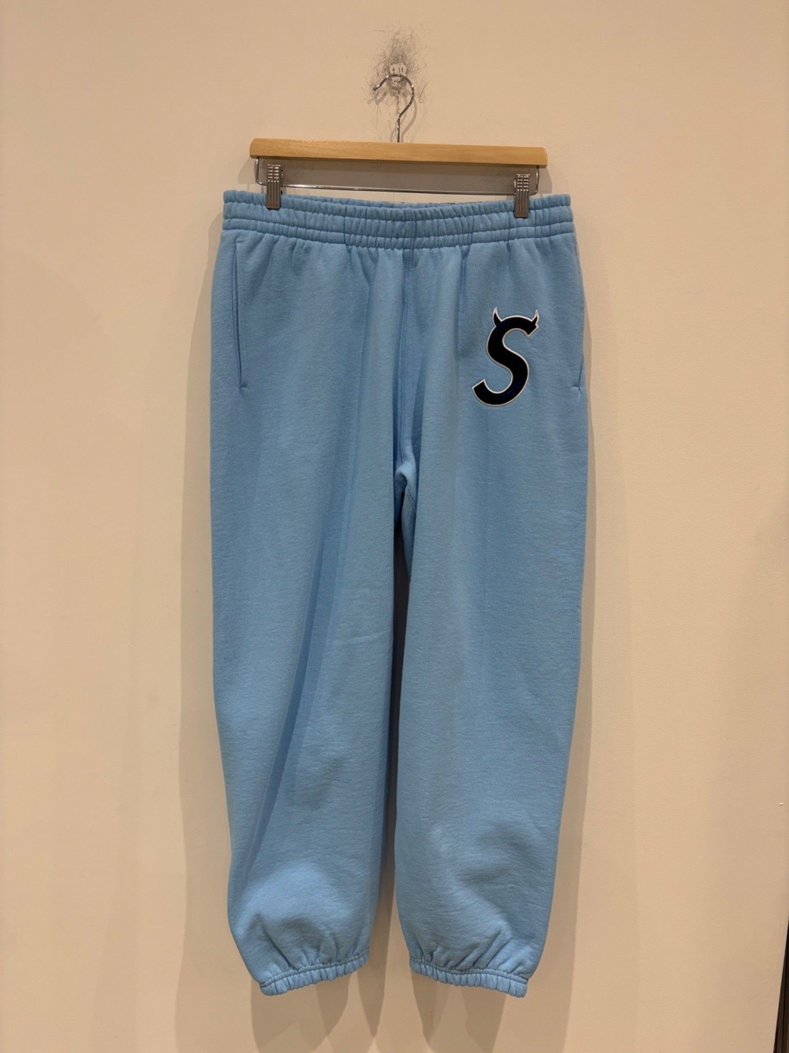 Supreme Supreme Devil S Logo Sweatpant Light Blue Size US 32 / EU 48 - 1 Thumbnail