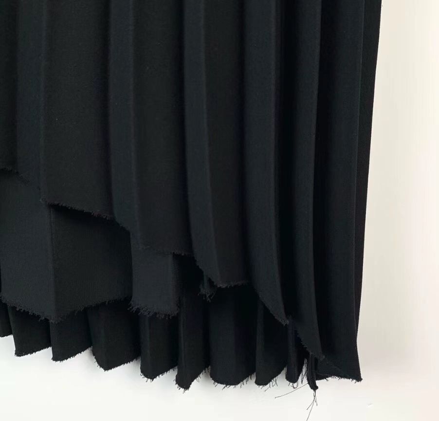 Balenciaga Balenciaga Logo belt irregular design black pleated skirt Size 38" / US 16 / IT 52 - 4 Thumbnail
