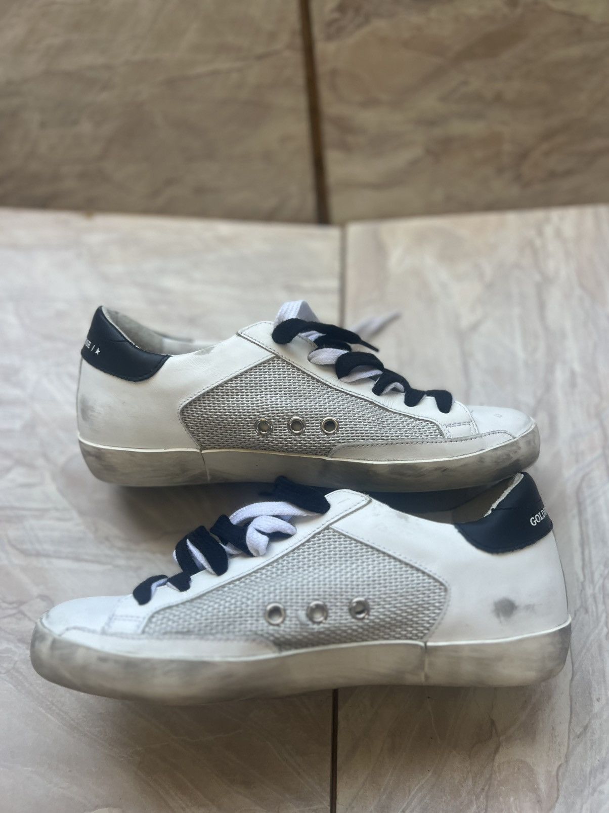 Golden Goose Golden Goose Distressed Superstar Size US 5 / EU 37 - 2 Thumbnail