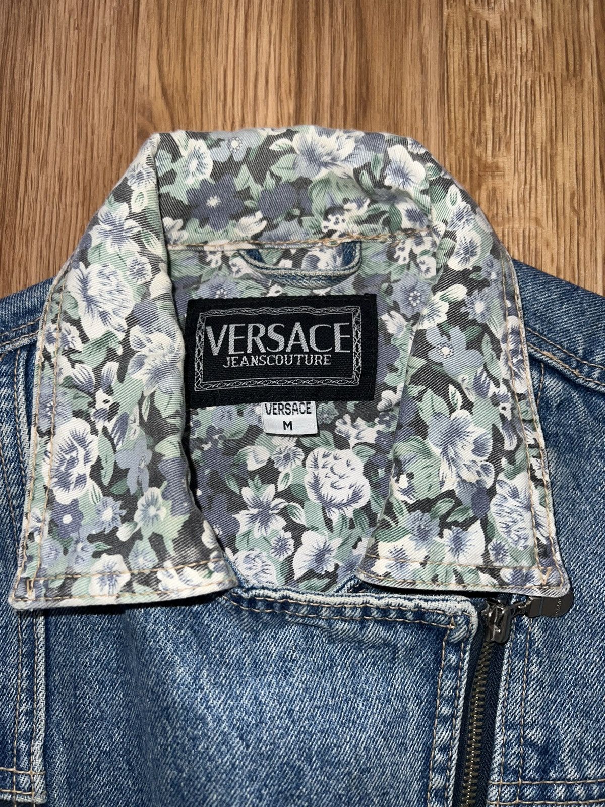 Versace Versace biker jean jacket 80/90s Gianni era (very rare) Size US M / EU 48-50 / 2 - 3 Thumbnail