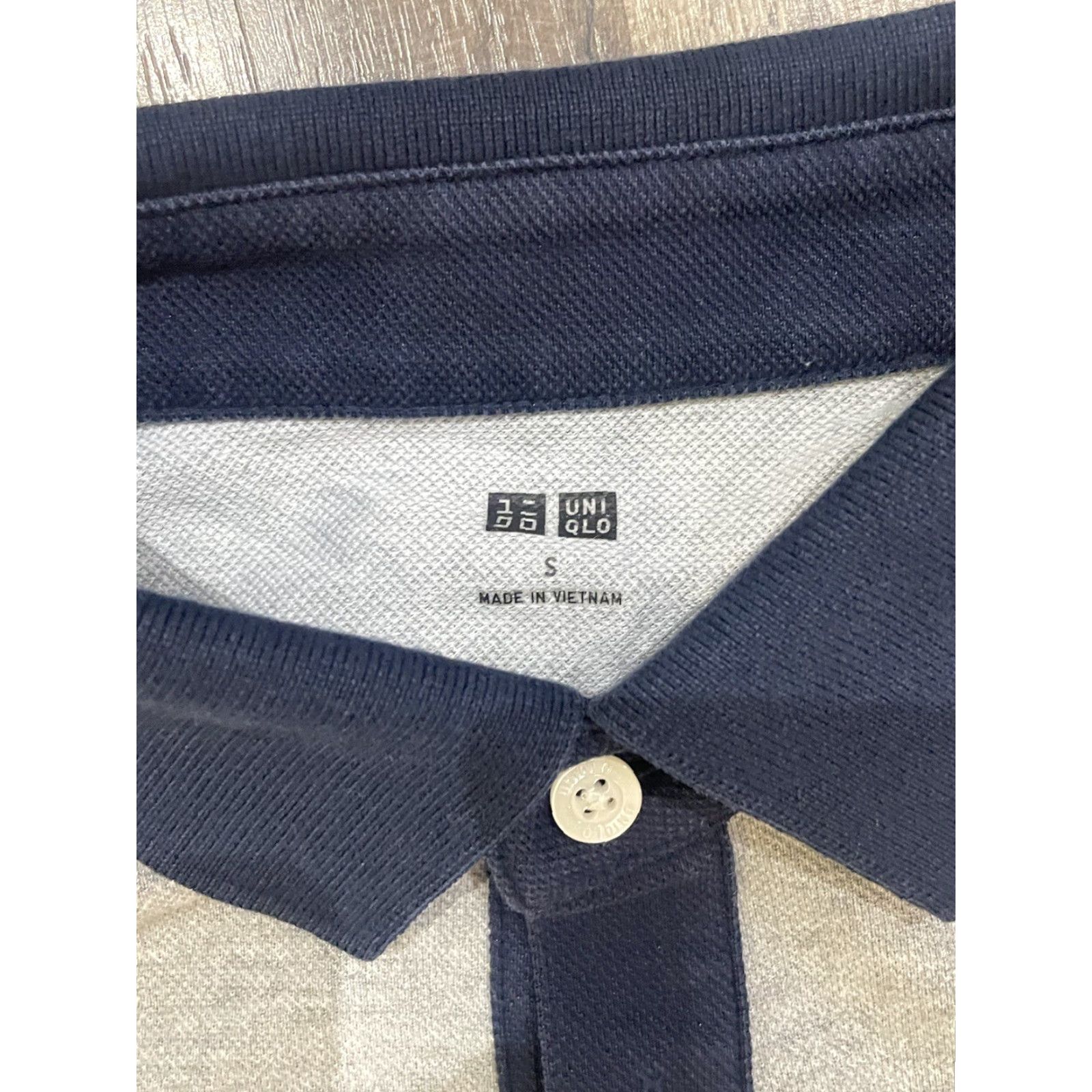 Uniqlo Uniqlo Polo Shirt Grey Navy Small Mens S Gray Size US S / EU 44-46 / 1 - 2 Thumbnail