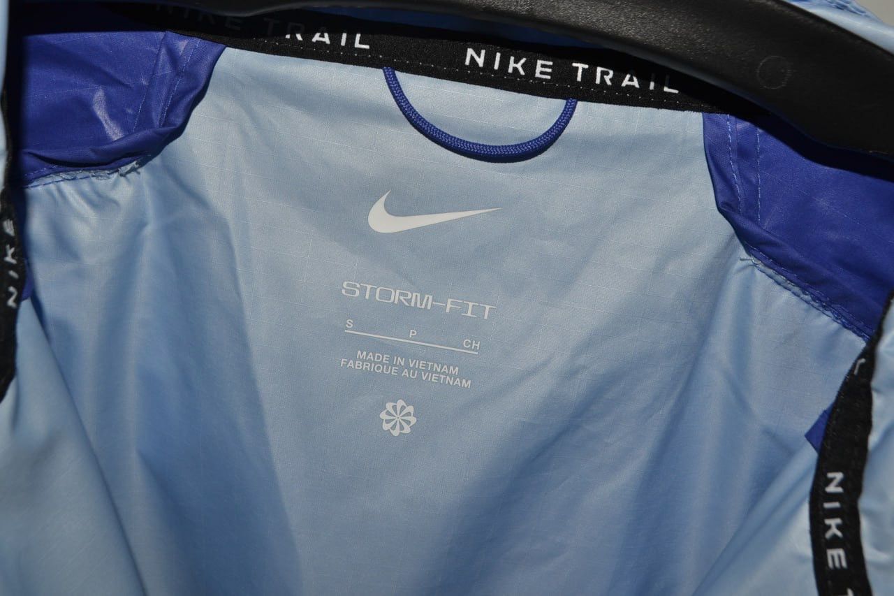 Nike New Nike Shield Trail Women's Windbreaker Jacket Size S Size S / US 4 / IT 40 - 15 Thumbnail