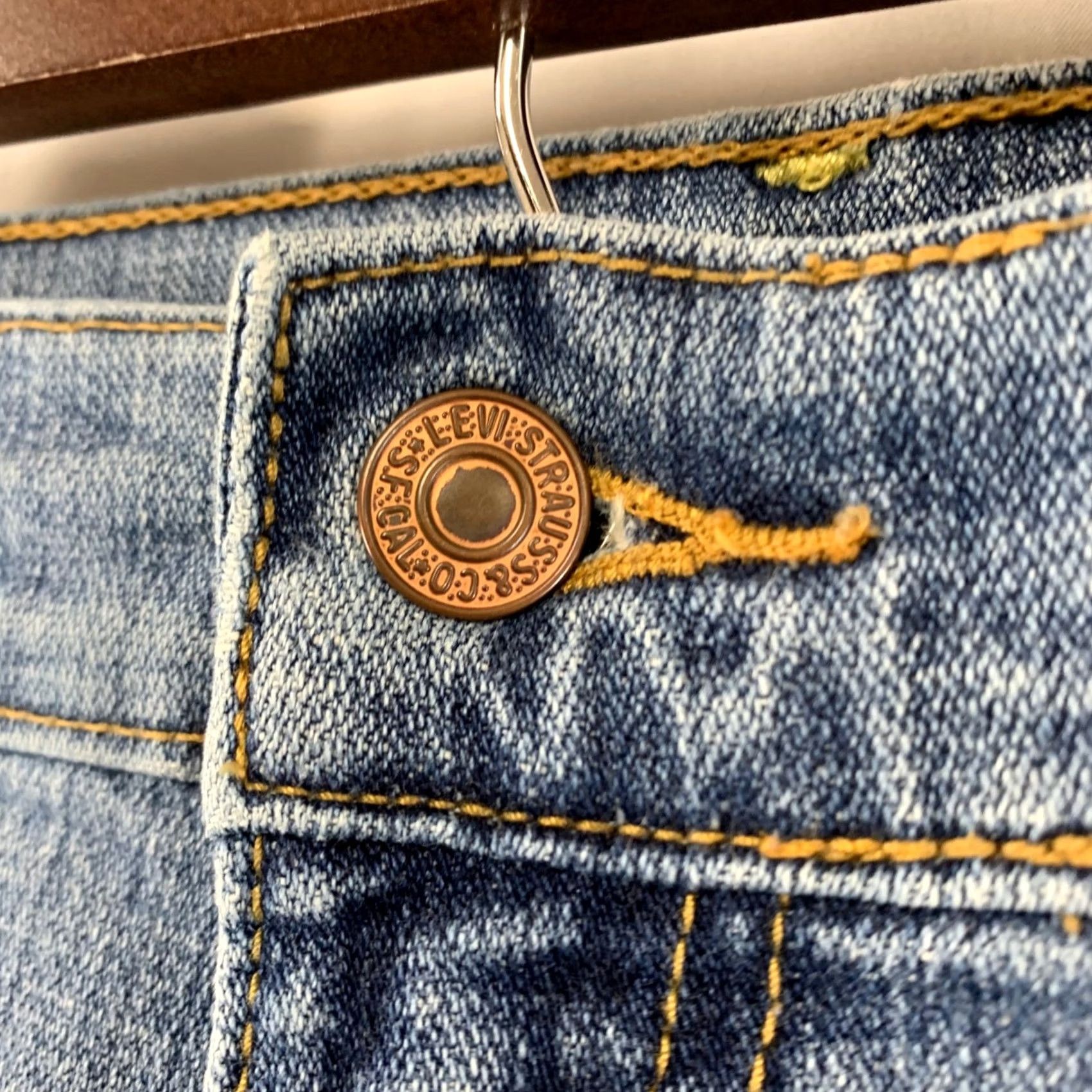Levi's VINTAGE Levi'S Jeans Womens 14 Blue Boot Cut Denim Mid Rise Y2K Size 36" / US 14 / IT 50 - 3 Thumbnail