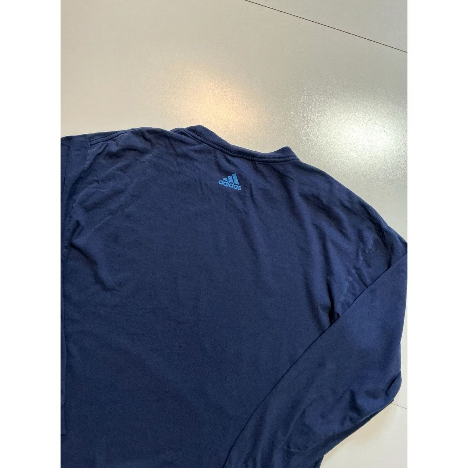Adidas VINTAGE Adidas Classic Center Logo Blue L/S Graphic T-Shirt XL Mens 90s 2000s Size US XL / EU 56 / 4 - 4 Thumbnail