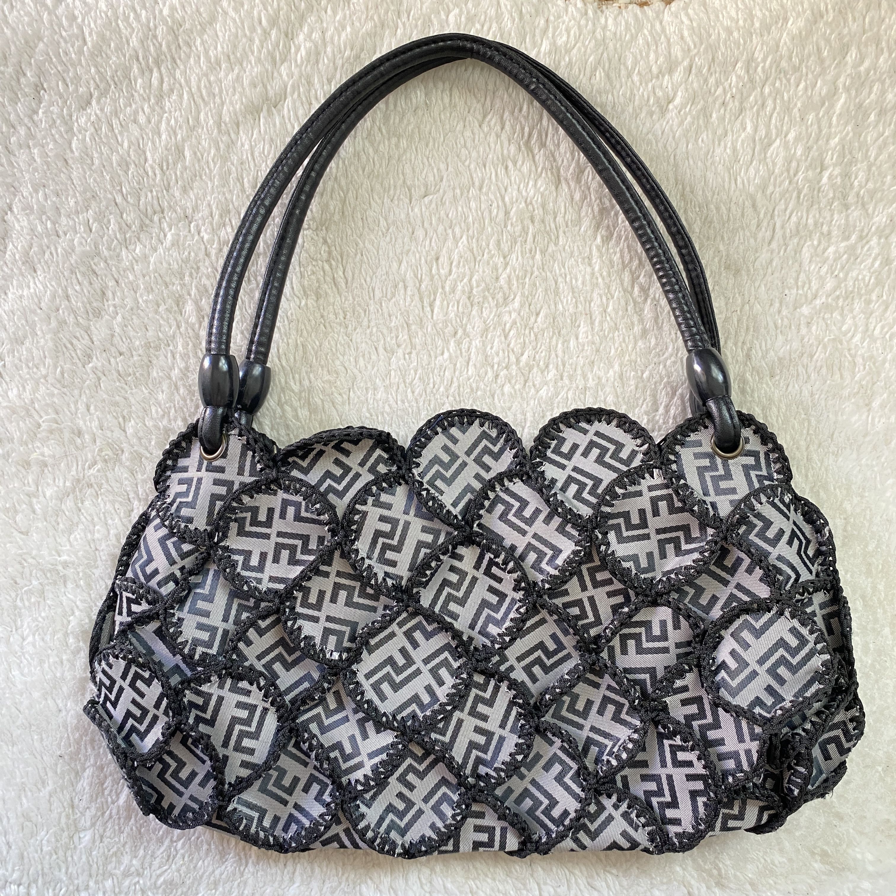Other Vintage Smocked Patchwork Faux Leather Shoulder Bag Size ONE SIZE - 1 Thumbnail